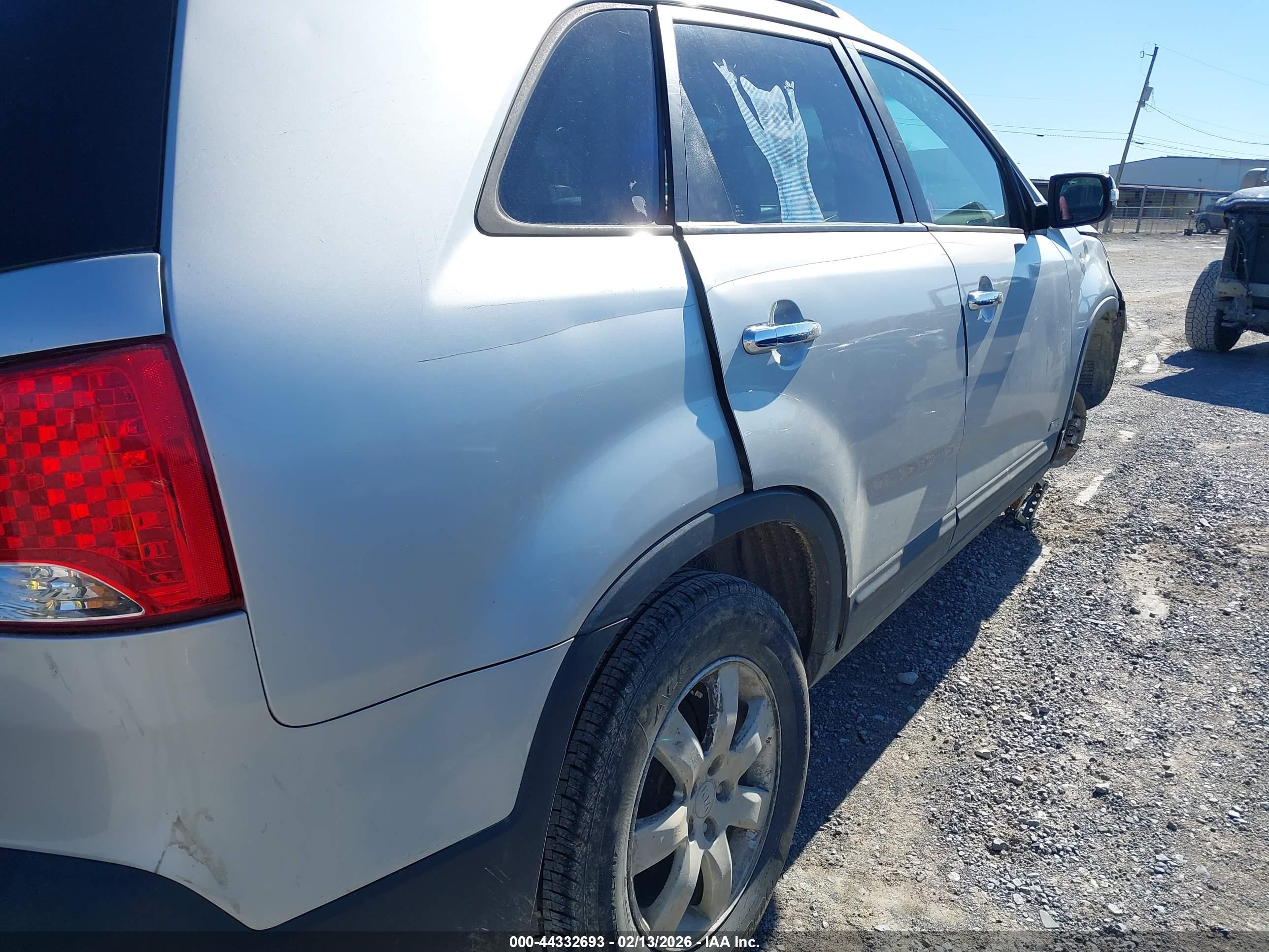 KIA SORENTO image 4