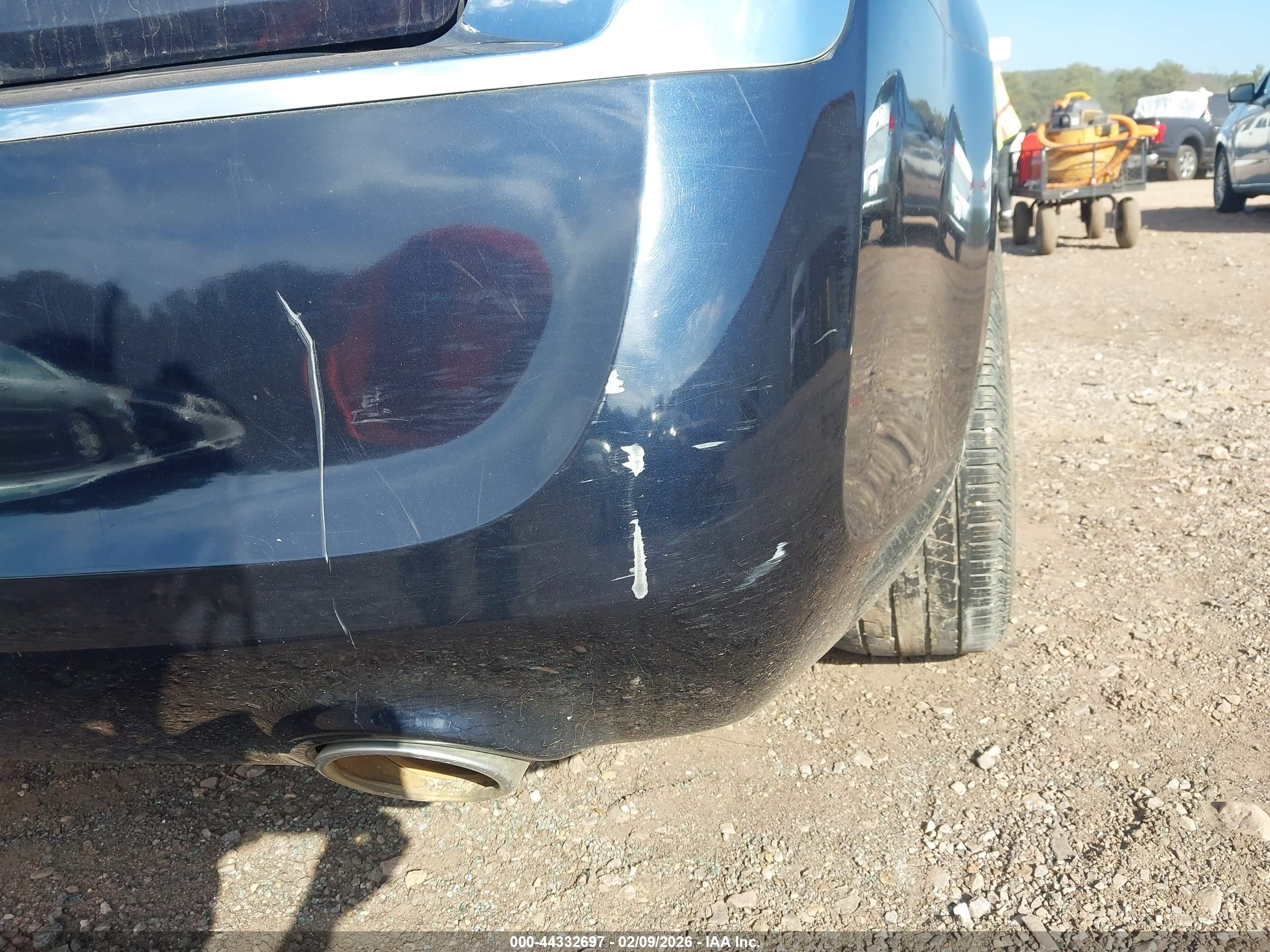 CHRYSLER 300 image 6