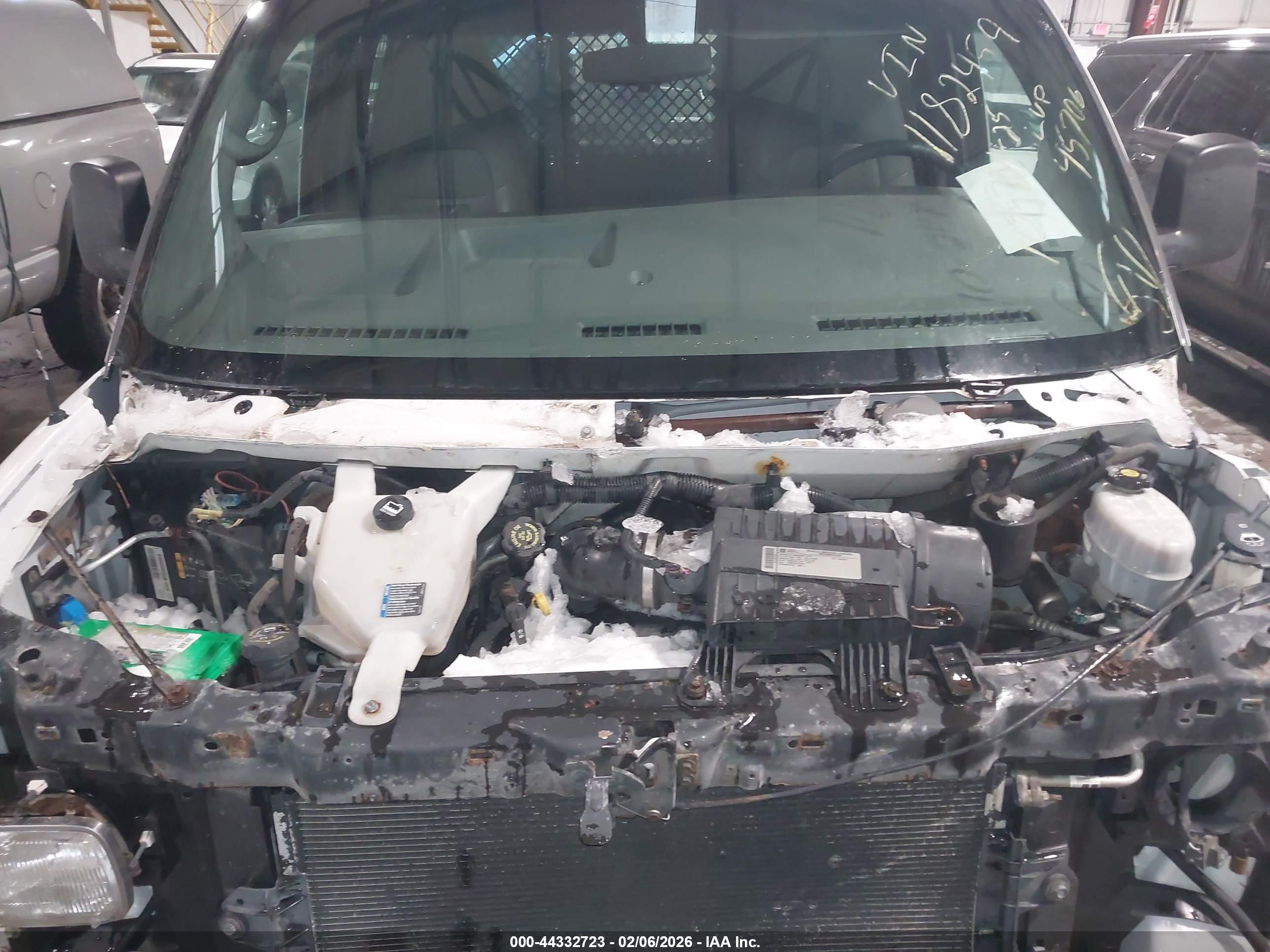 CHEVROLET EXPRESS image 10
