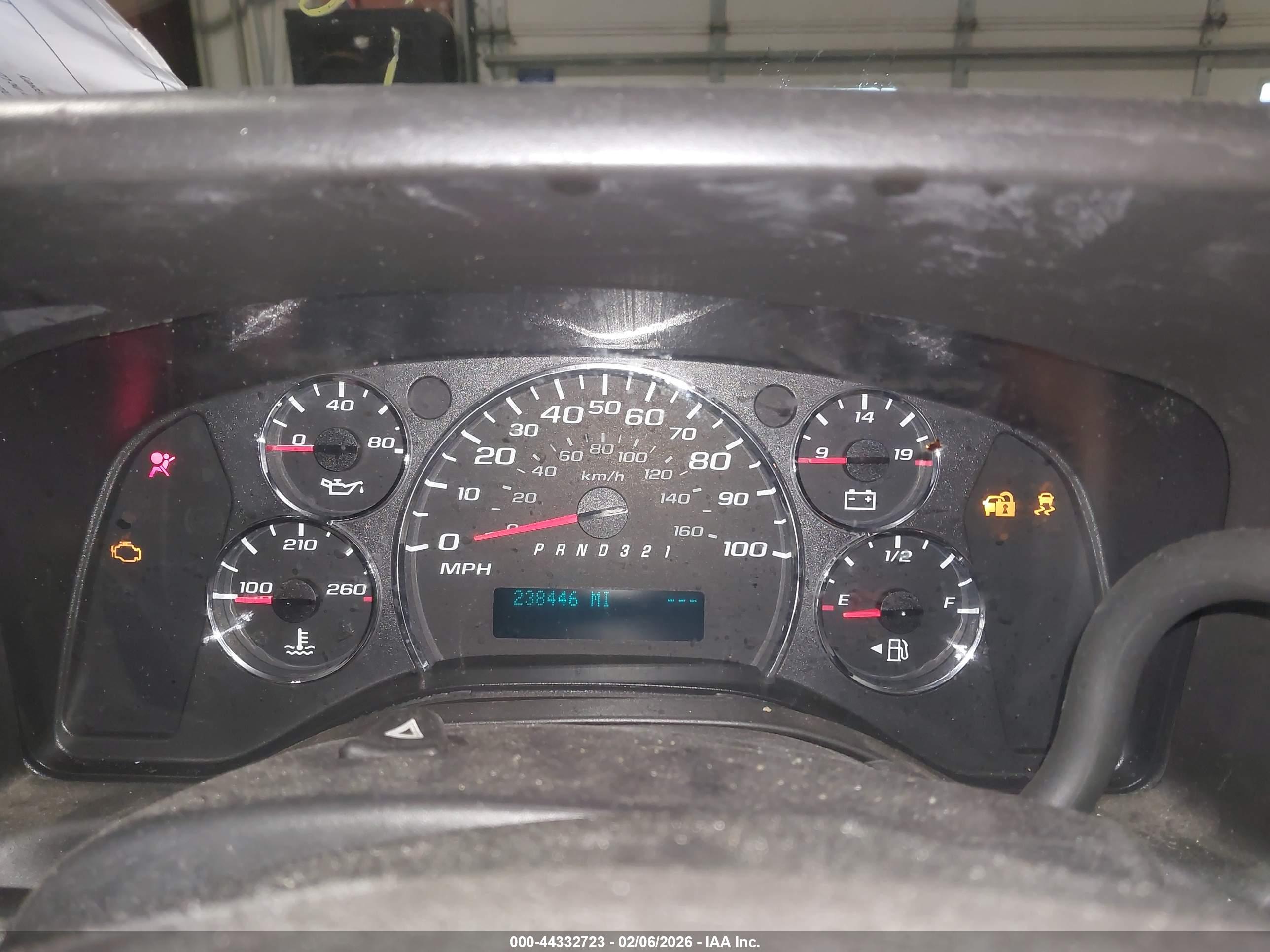 CHEVROLET EXPRESS image 7