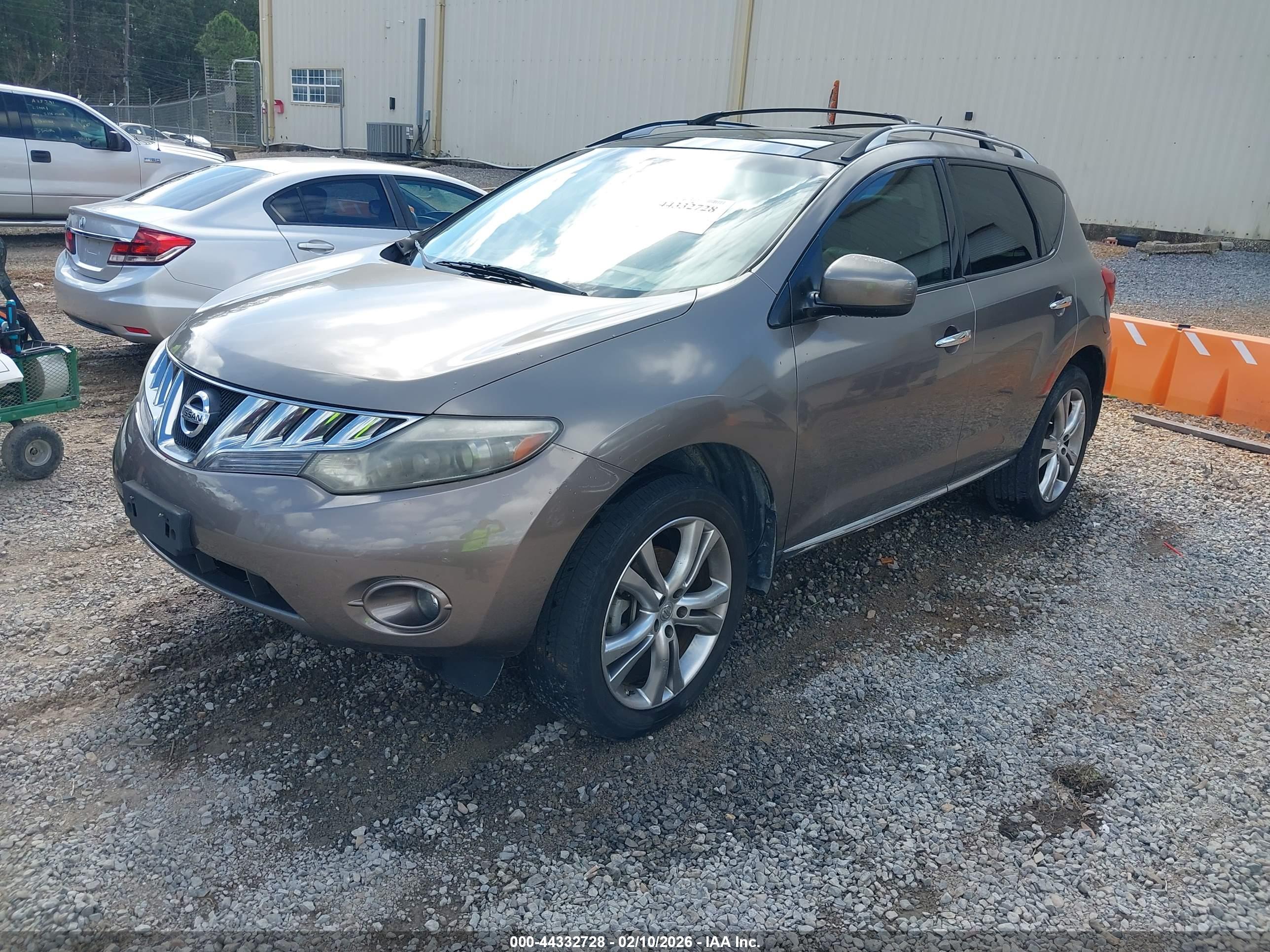 NISSAN MURANO image 2