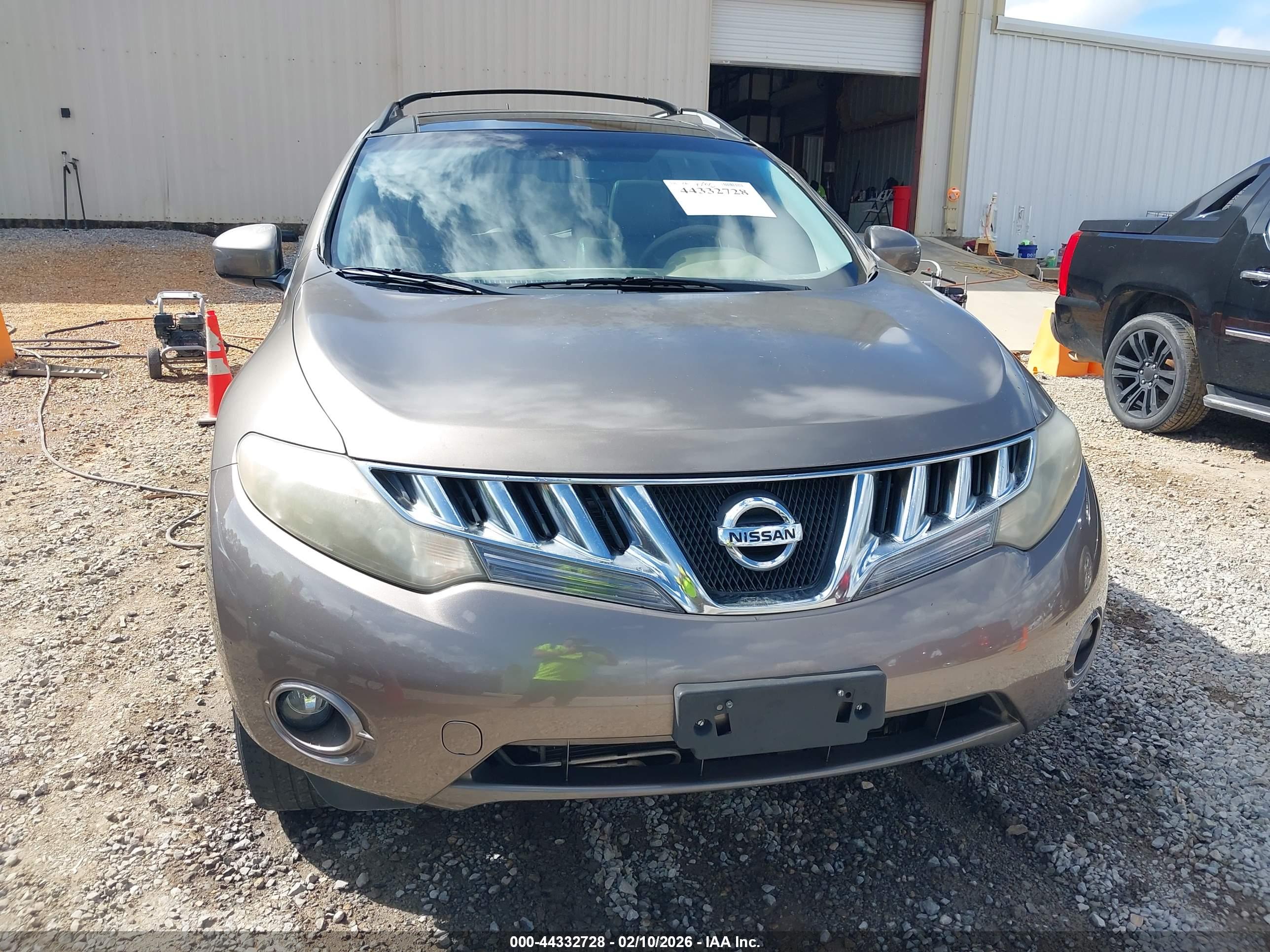 NISSAN MURANO image 6