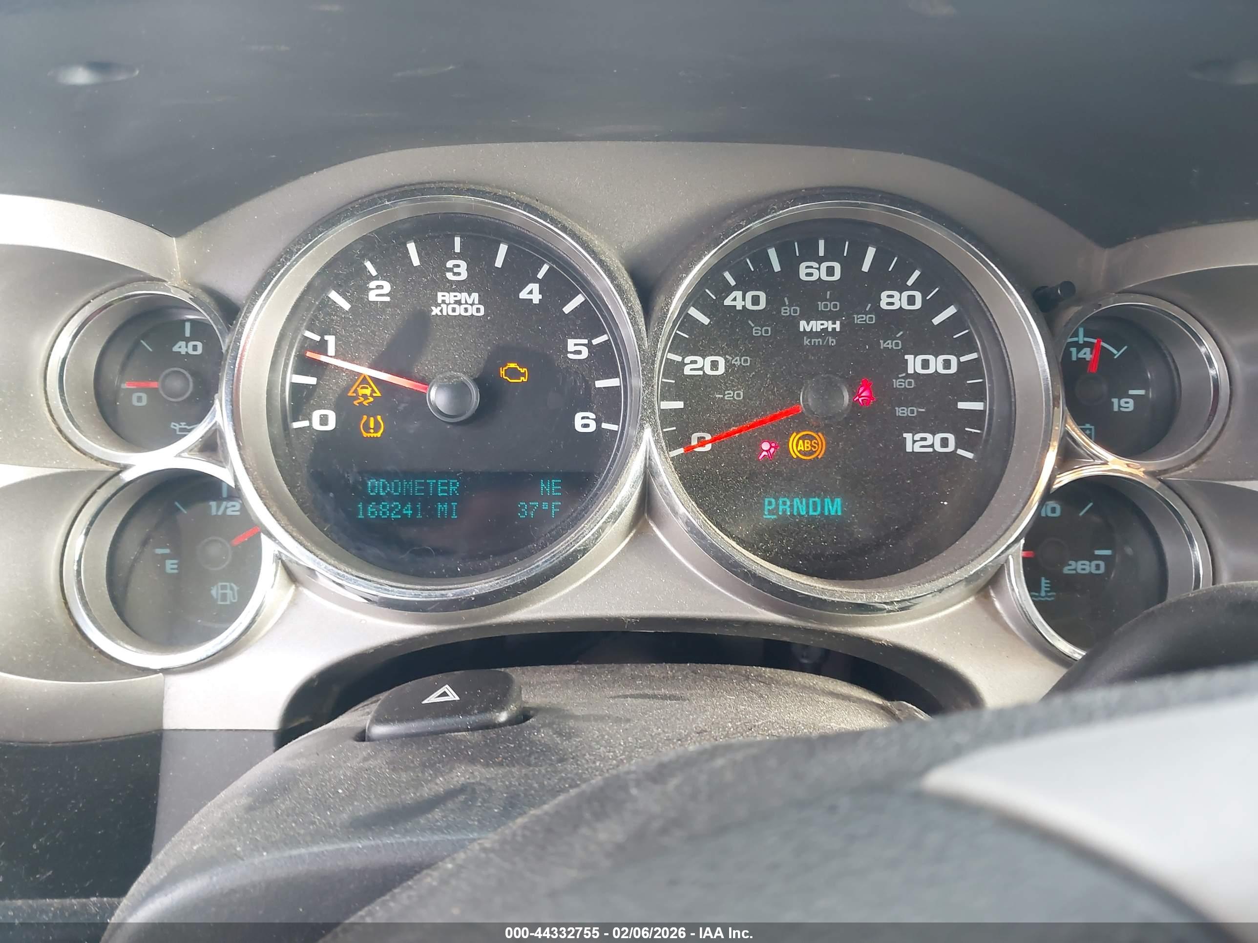 CHEVROLET SILVERADO image 7