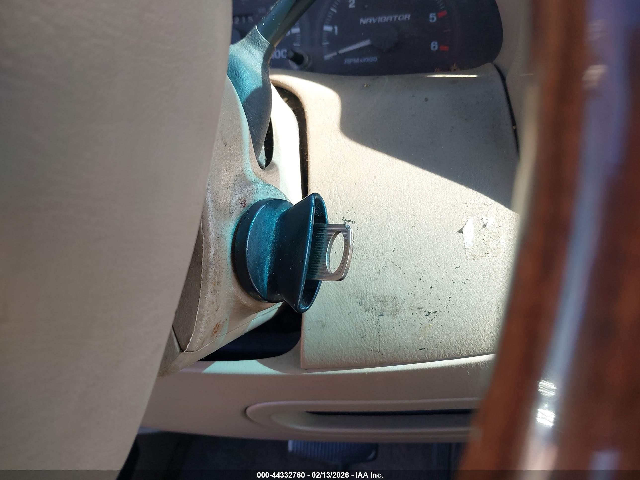LINCOLN NAVIGATOR image 11