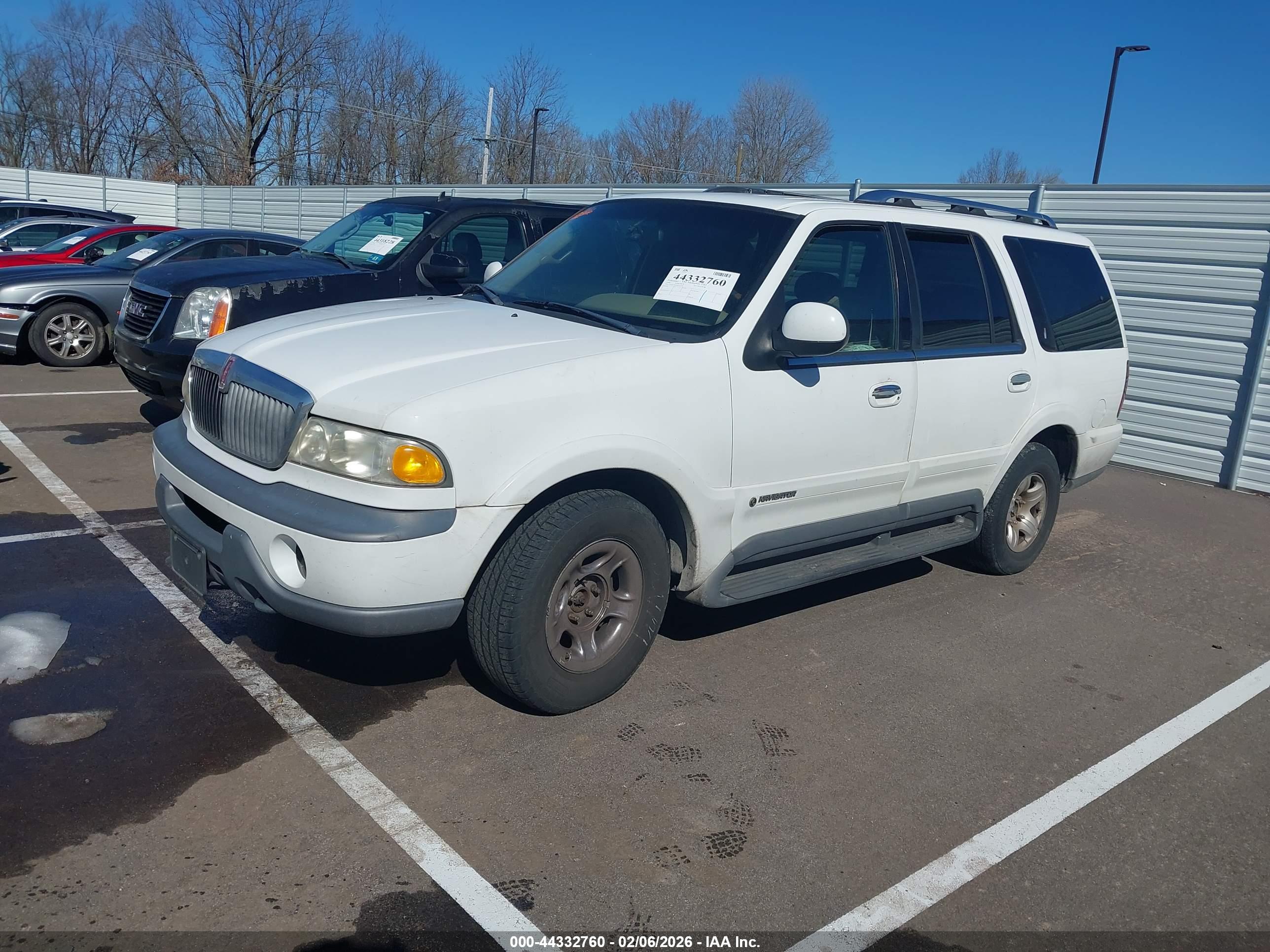 LINCOLN NAVIGATOR image 2