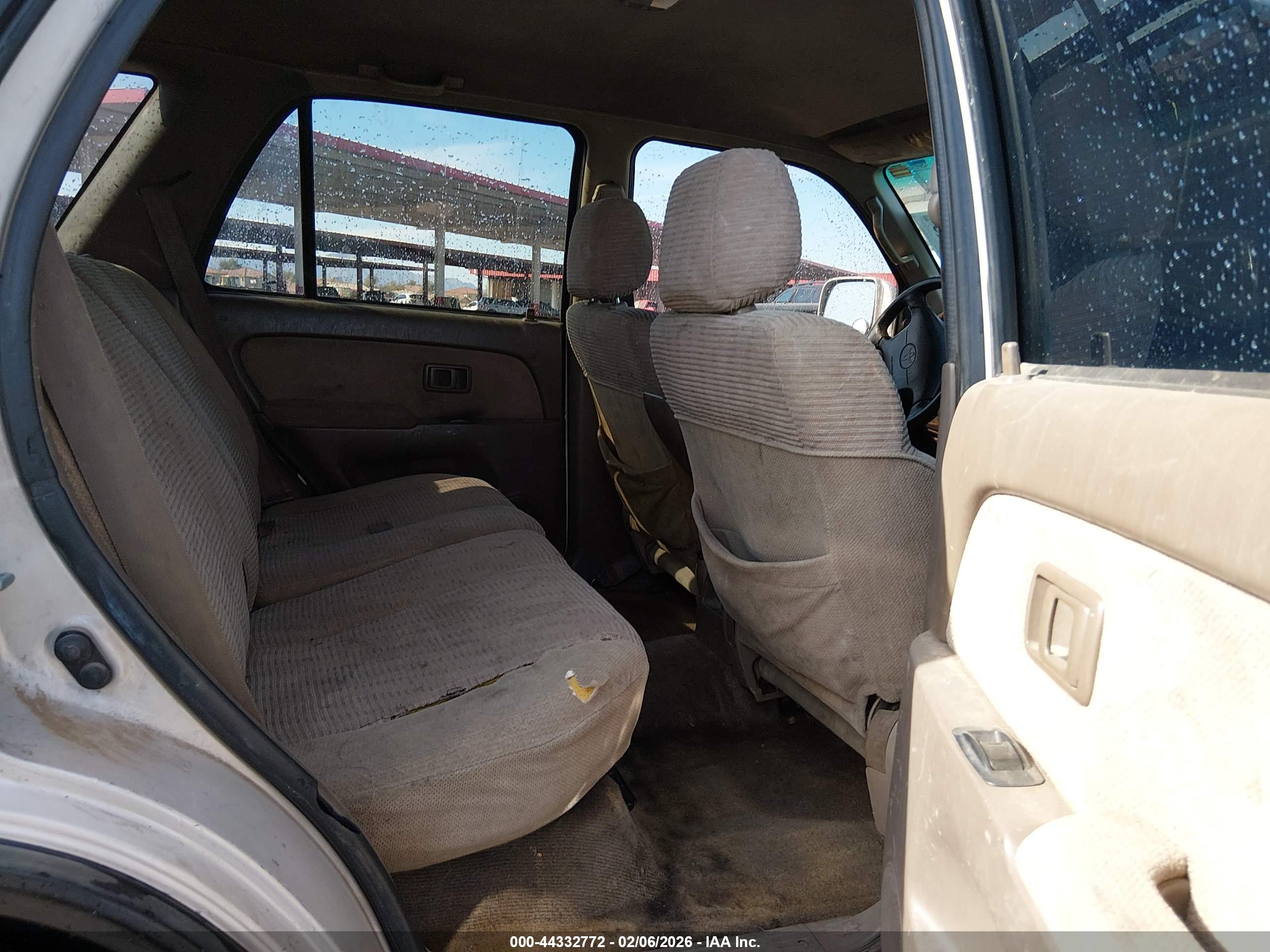 TOYOTA 4RUNNER image 8