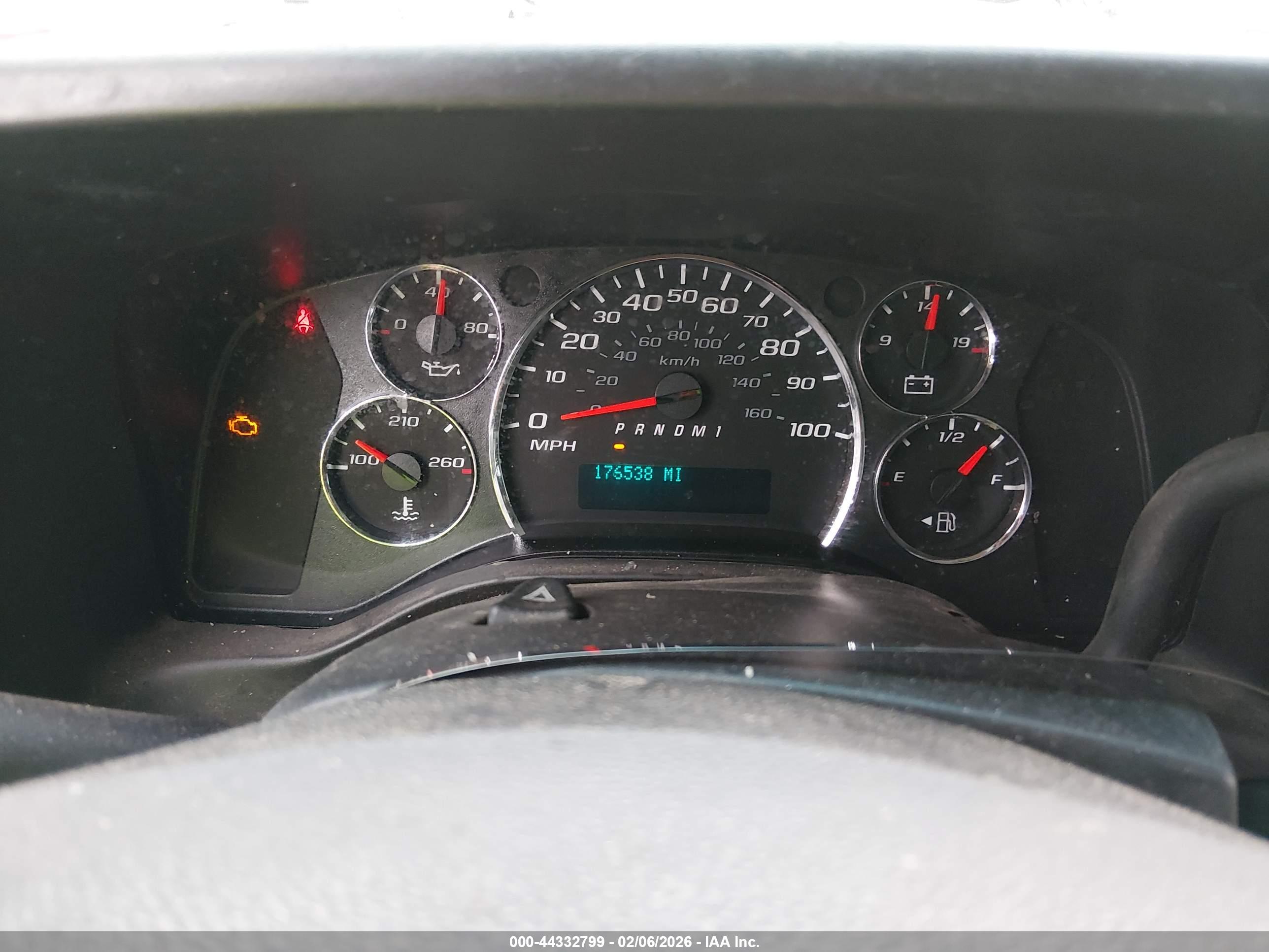 CHEVROLET EXPRESS image 7