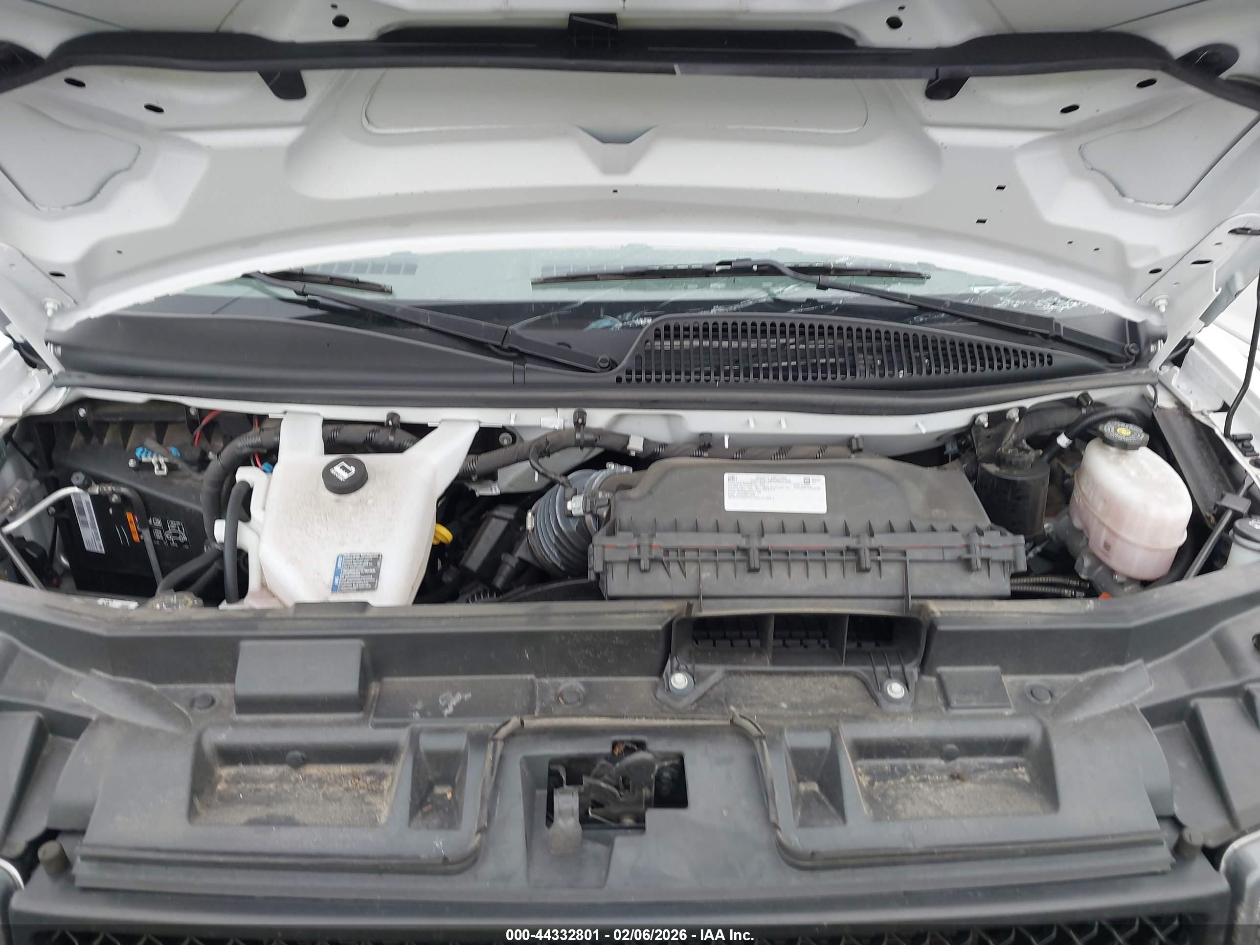 CHEVROLET EXPRESS image 10