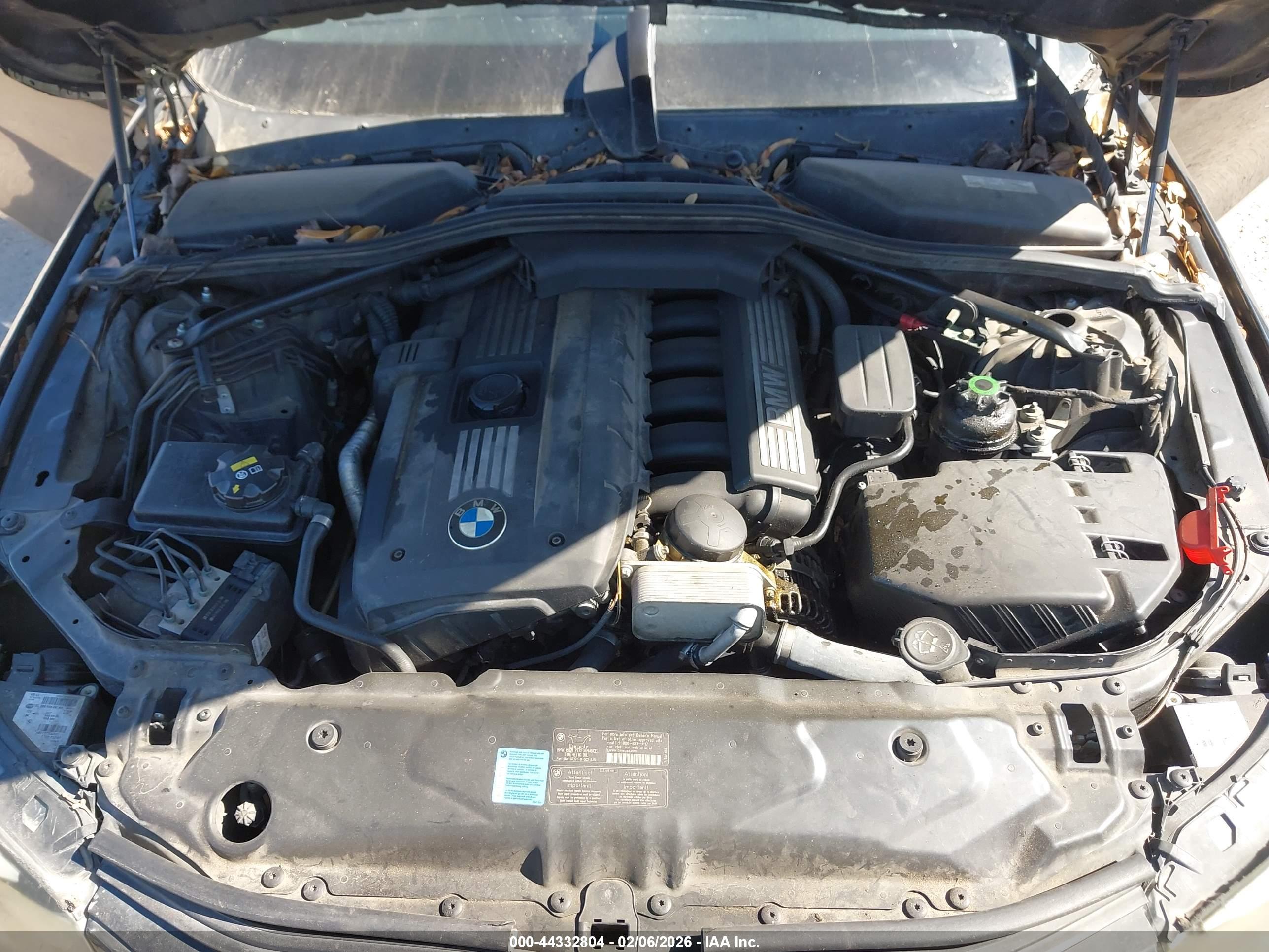 BMW 528I image 10