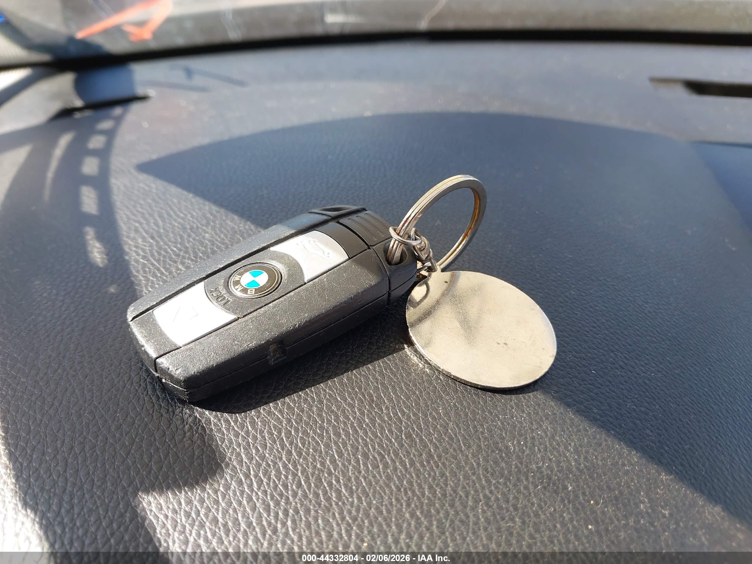 BMW 528I image 11