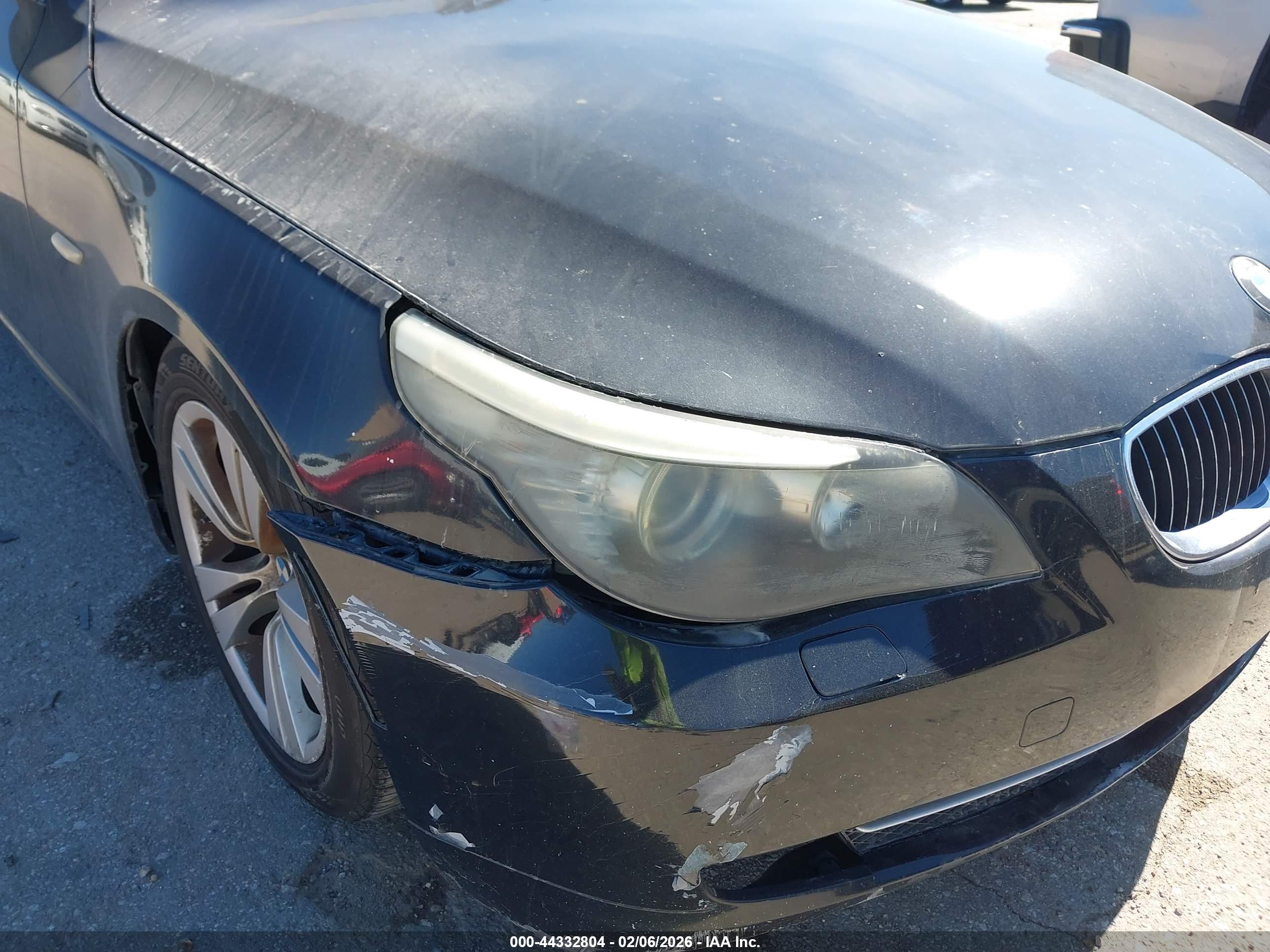 BMW 528I image 6