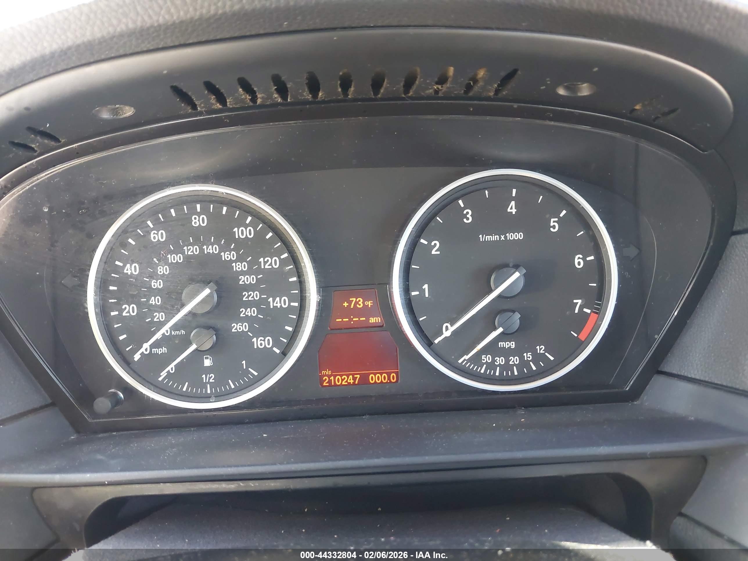 BMW 528I image 7
