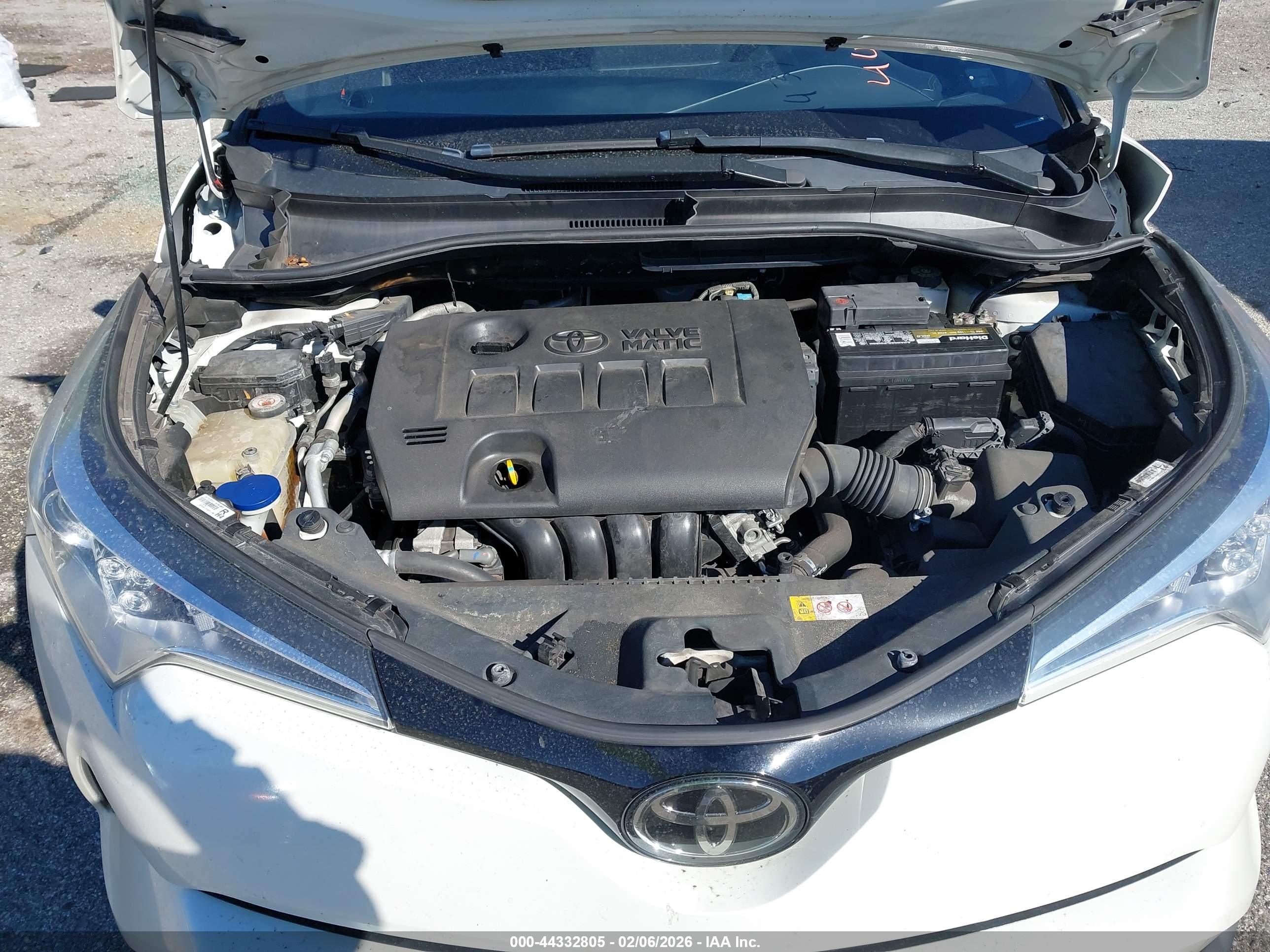 TOYOTA C-HR image 10