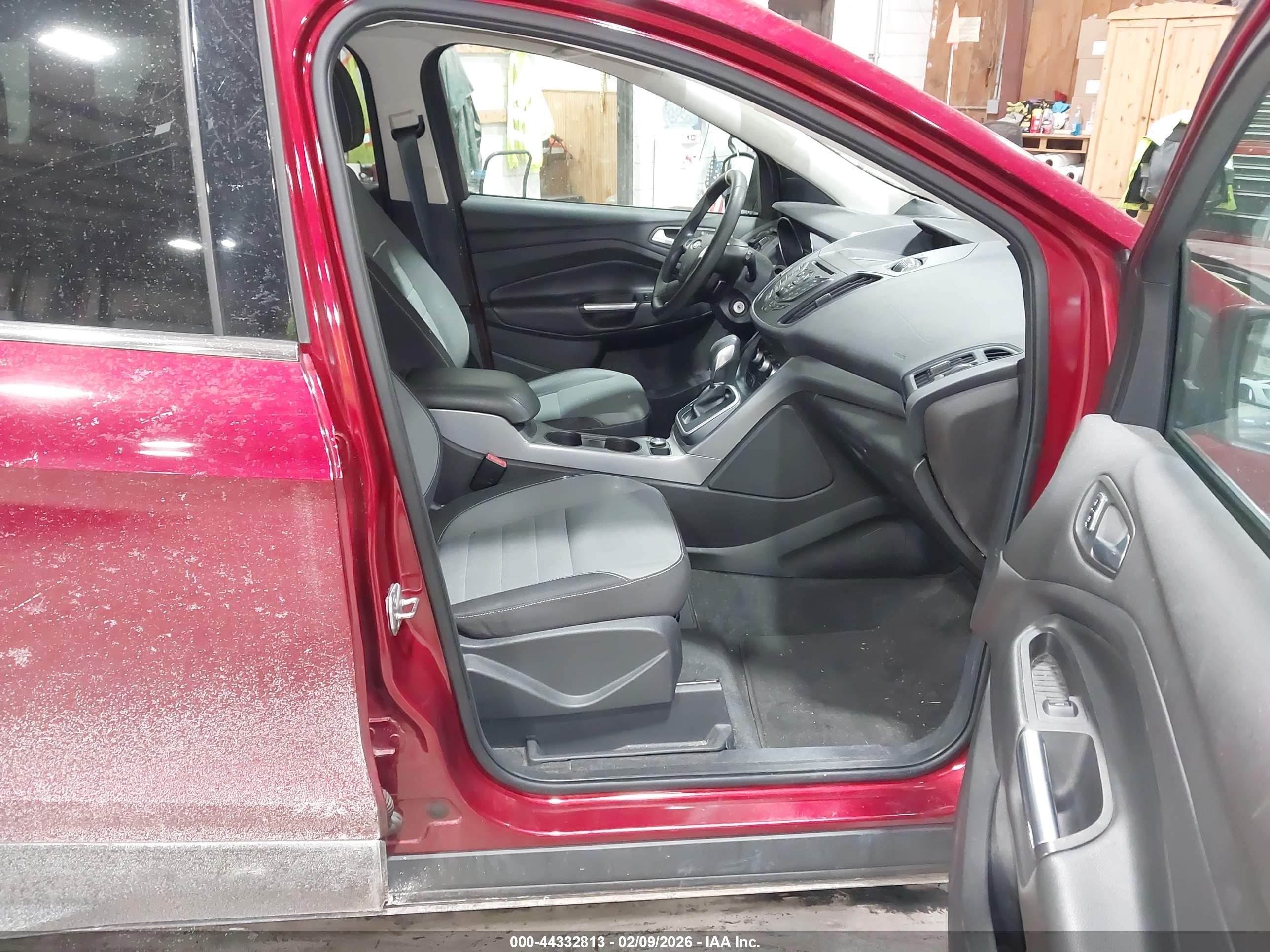 FORD ESCAPE image 5