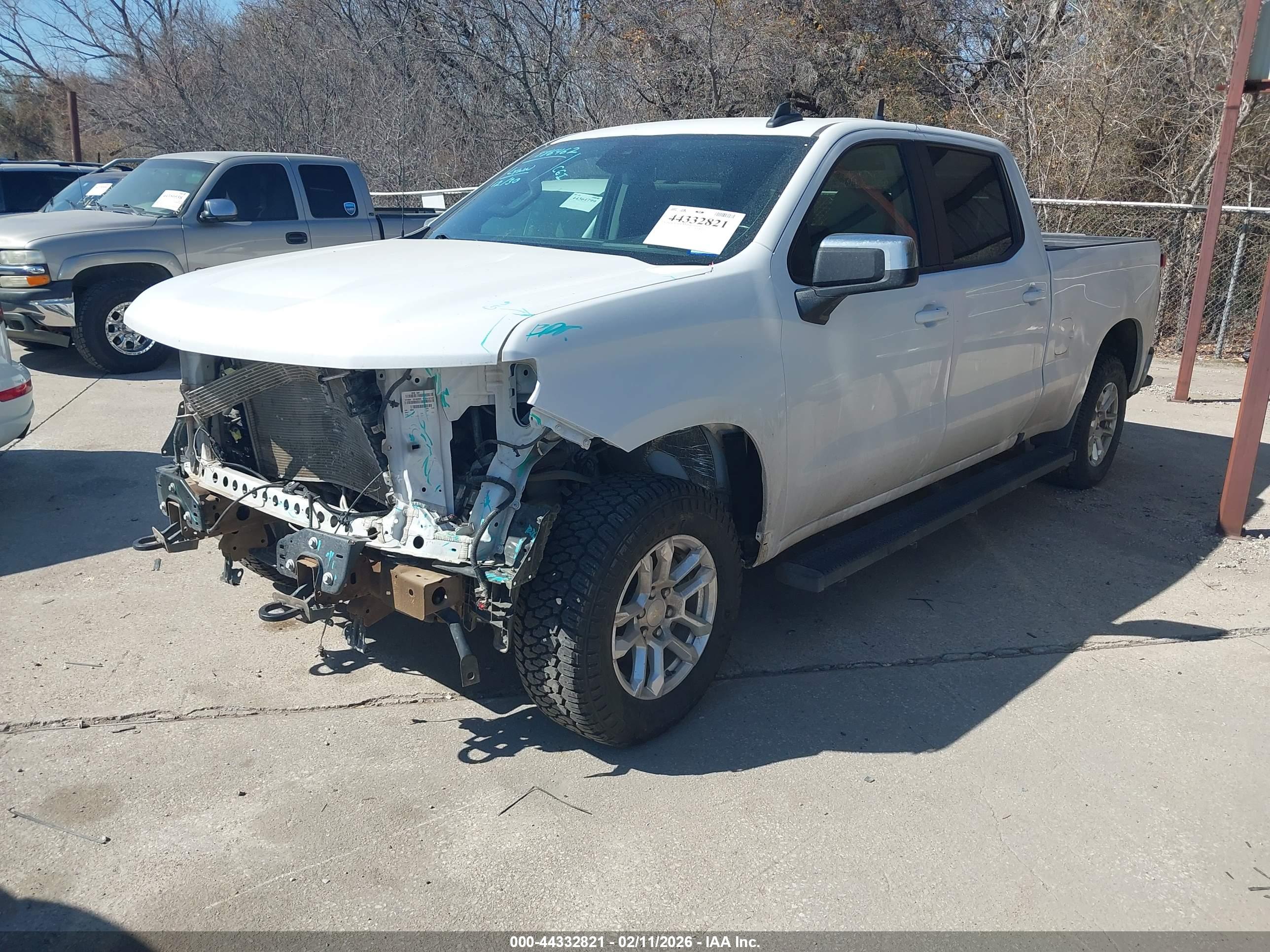 CHEVROLET SILVERADO image 2