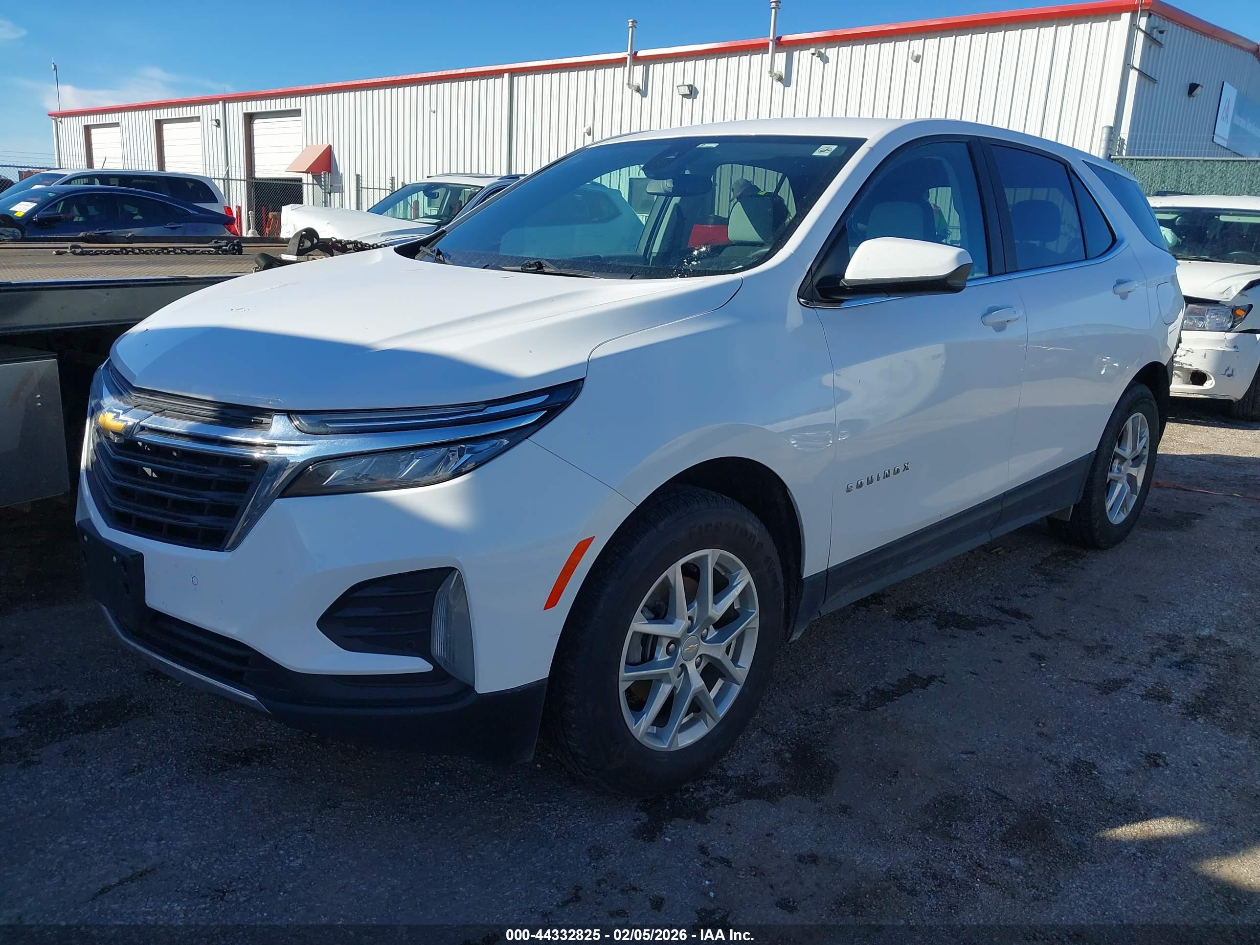 CHEVROLET EQUINOX image 2
