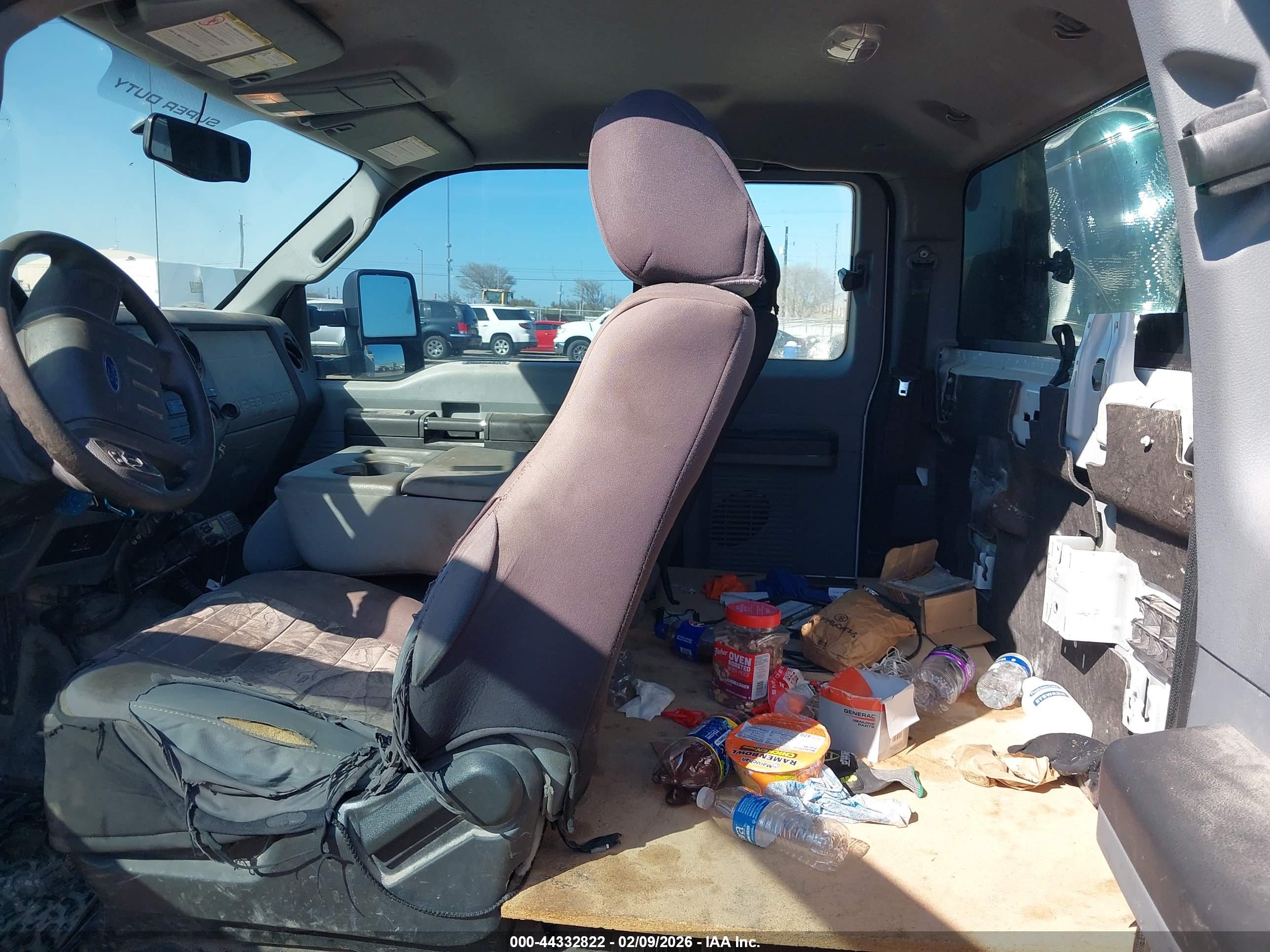 FORD F-550 image 7