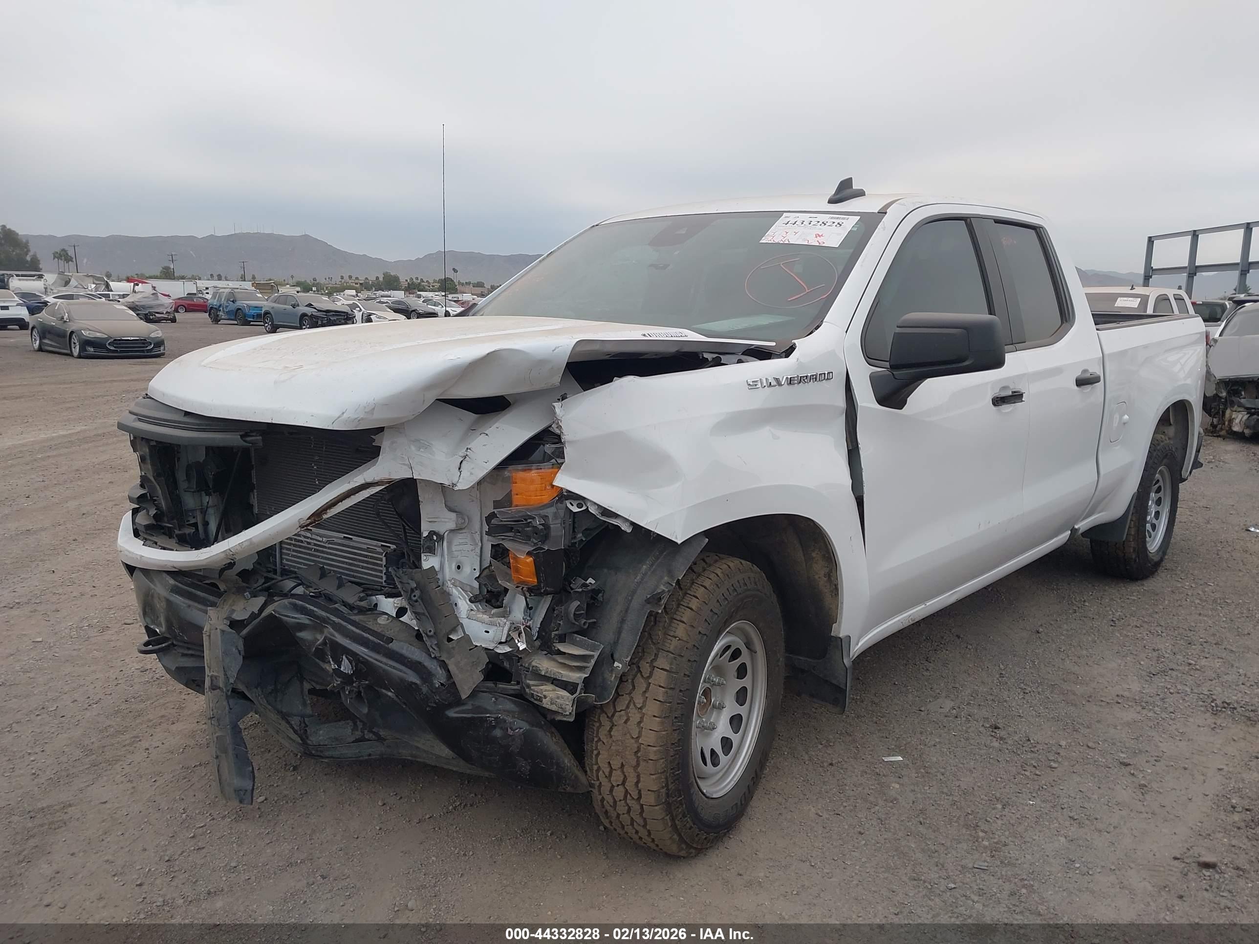 CHEVROLET SILVERADO image 2