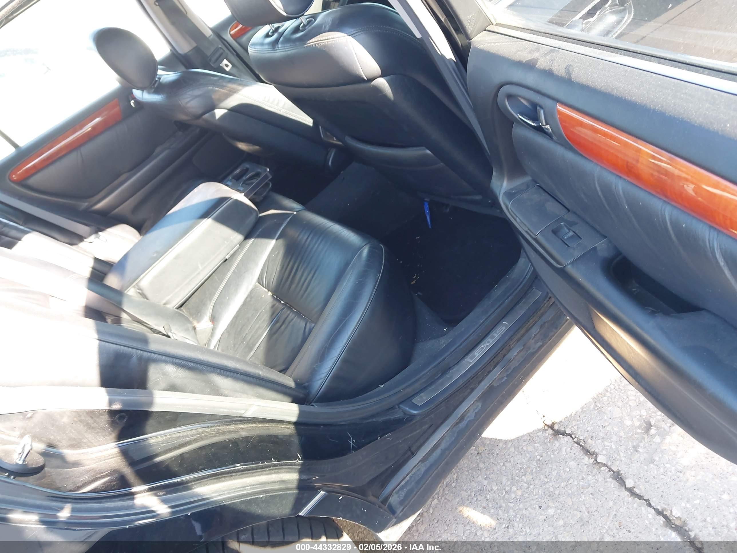 LEXUS GS image 8