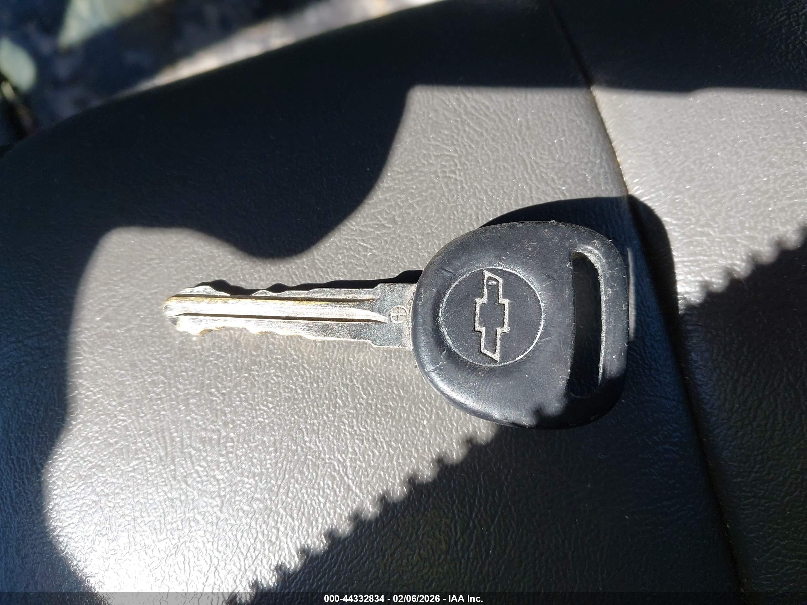 CHEVROLET EXPRESS image 11