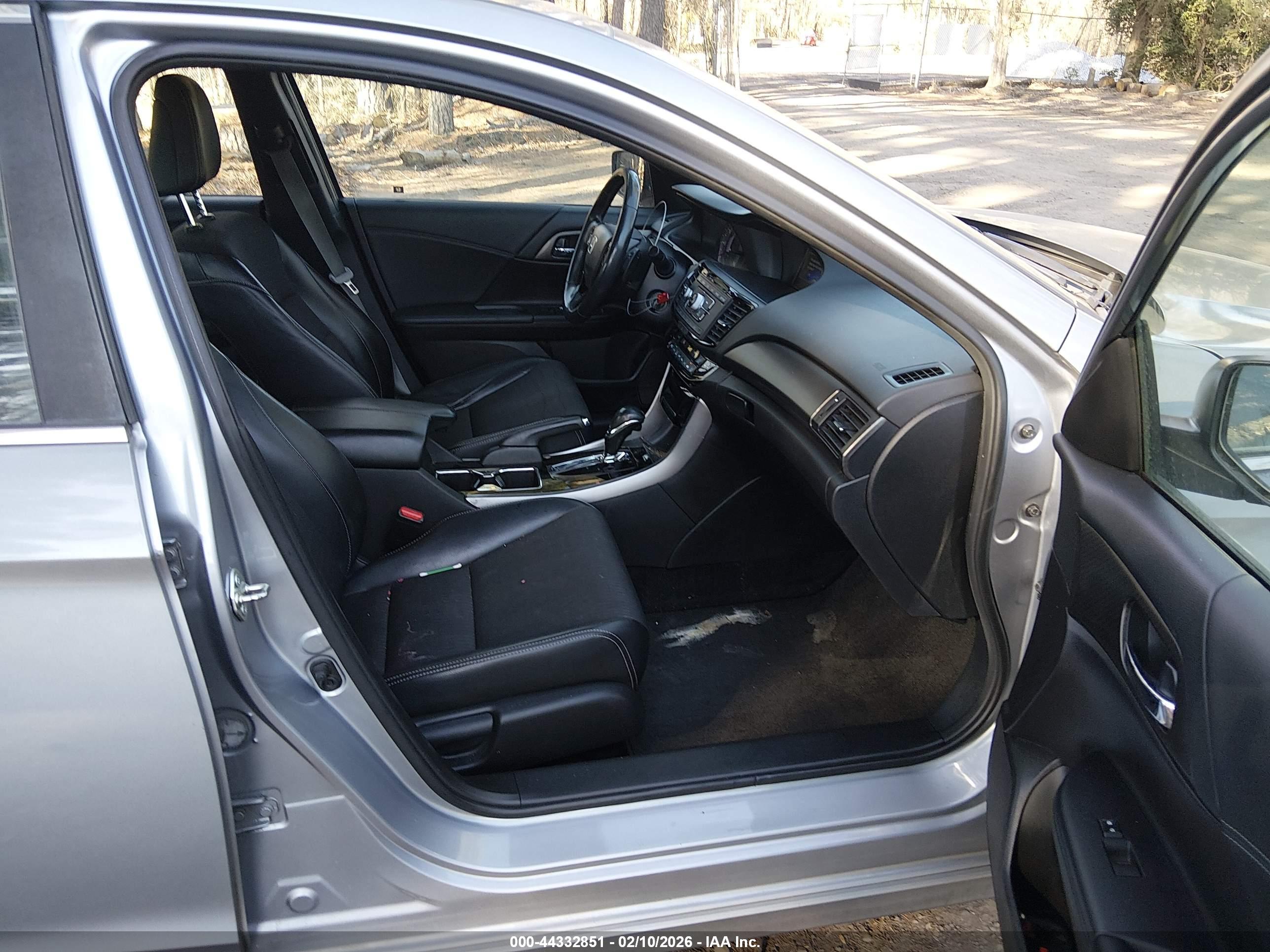 HONDA ACCORD image 5