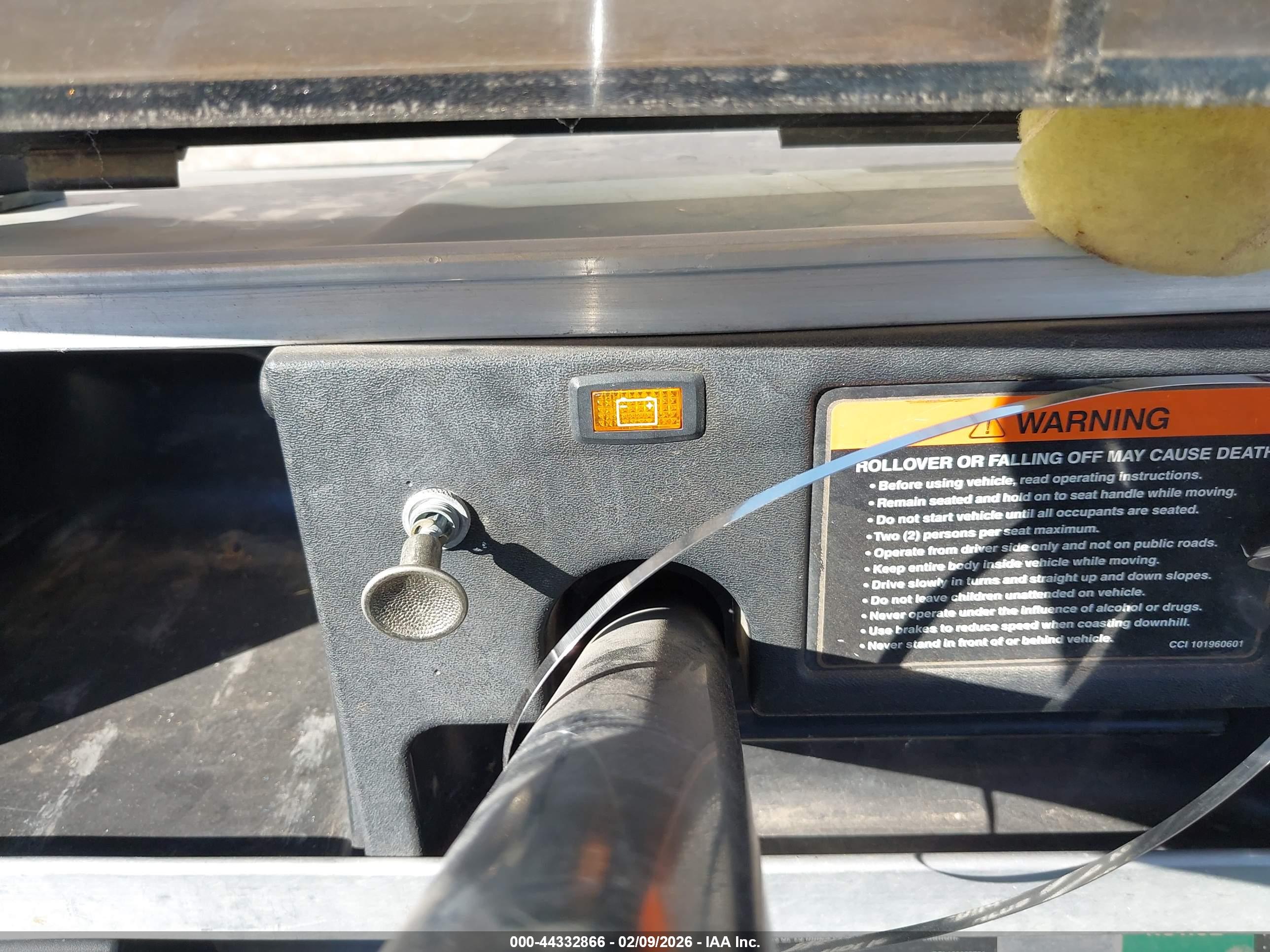 CLUB CAR image 7