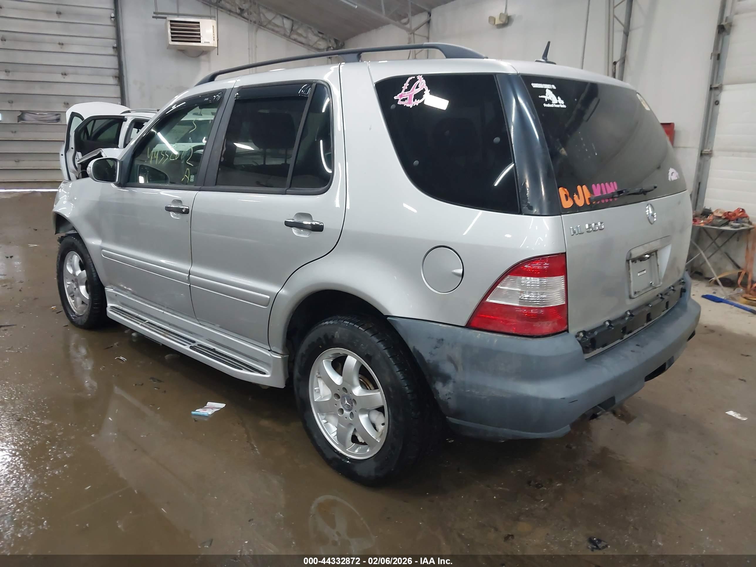 MERCEDES-BENZ M-CLASS image 3