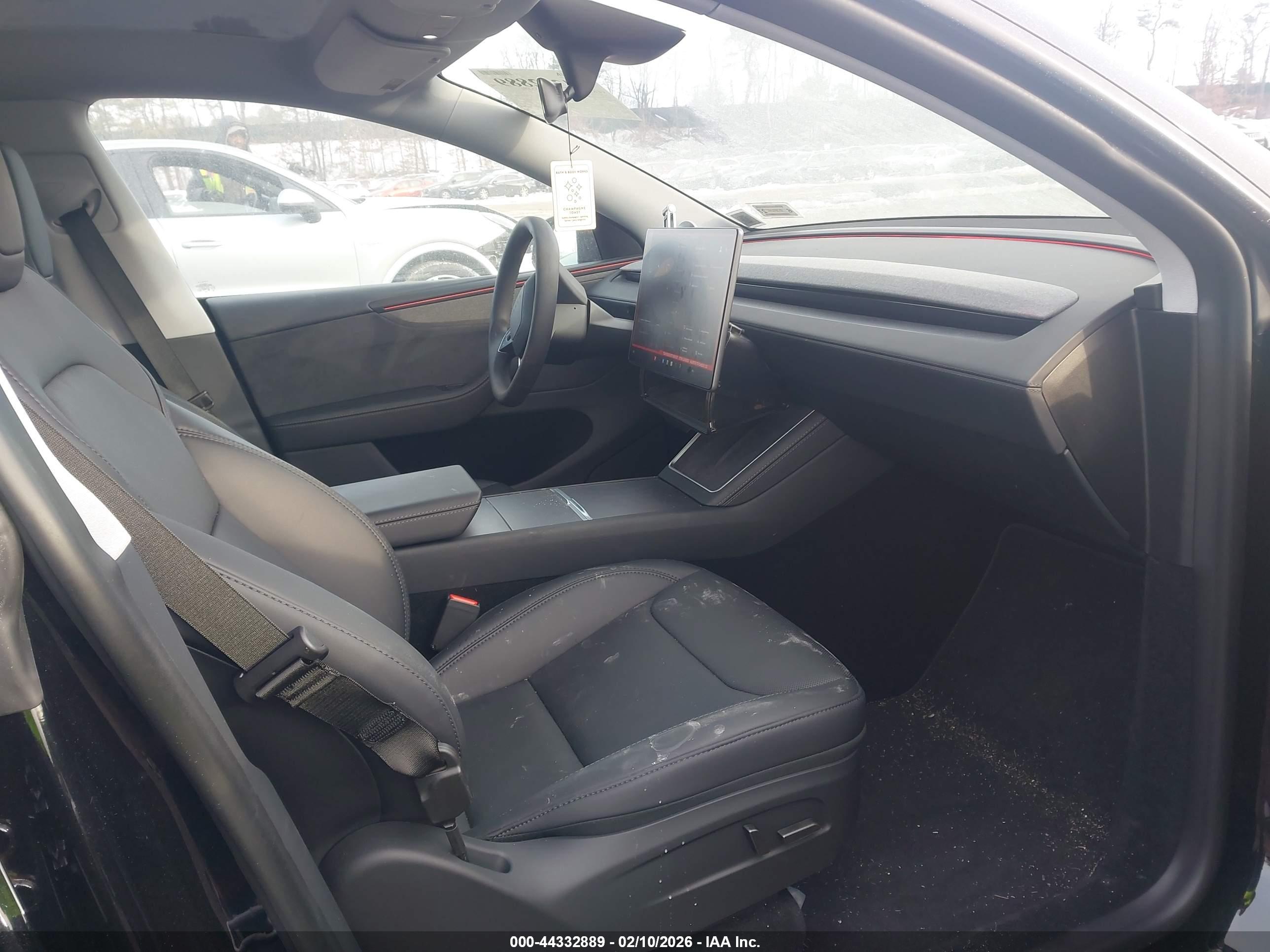 TESLA MODEL image 5
