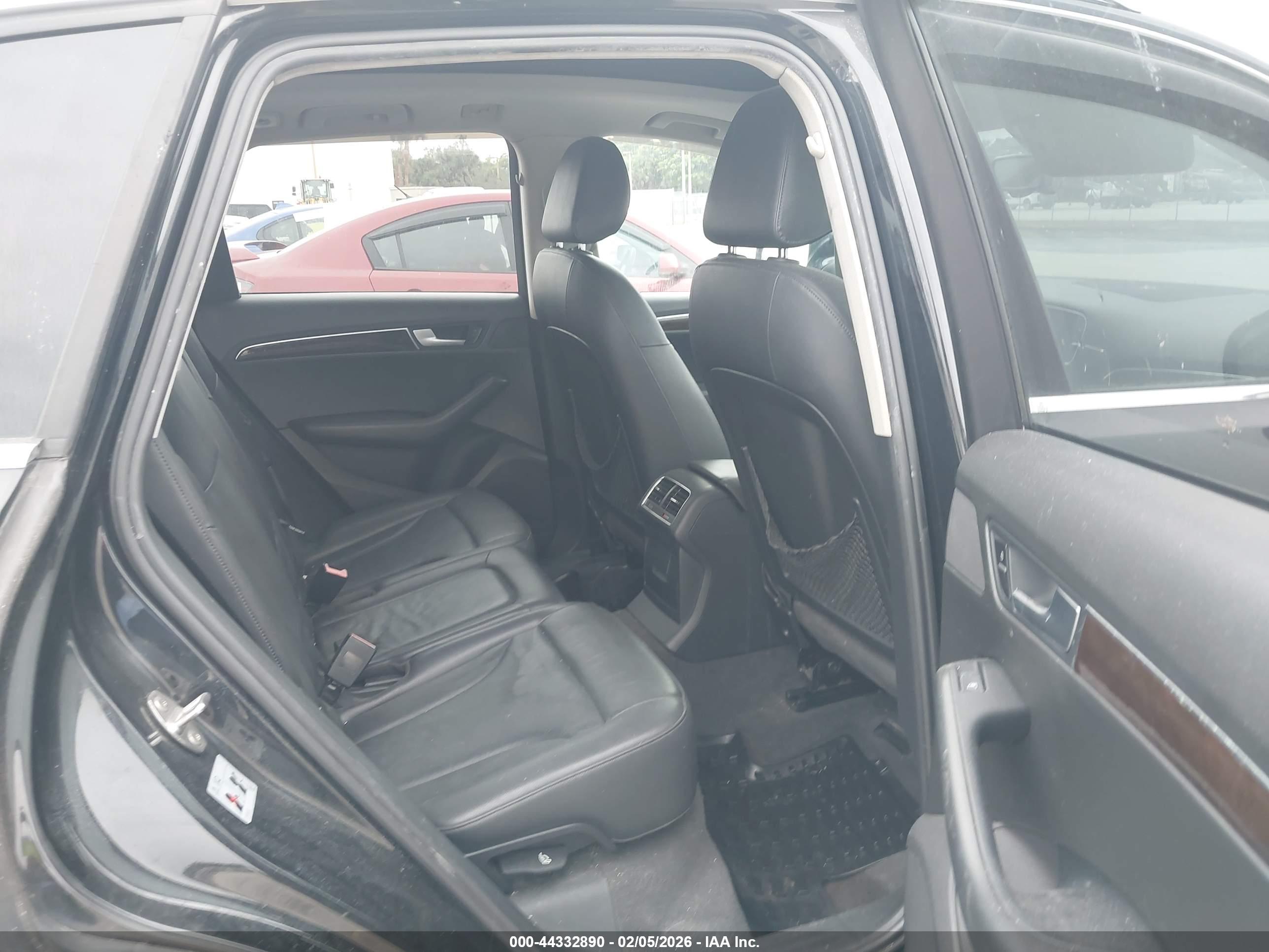 AUDI Q5 image 8