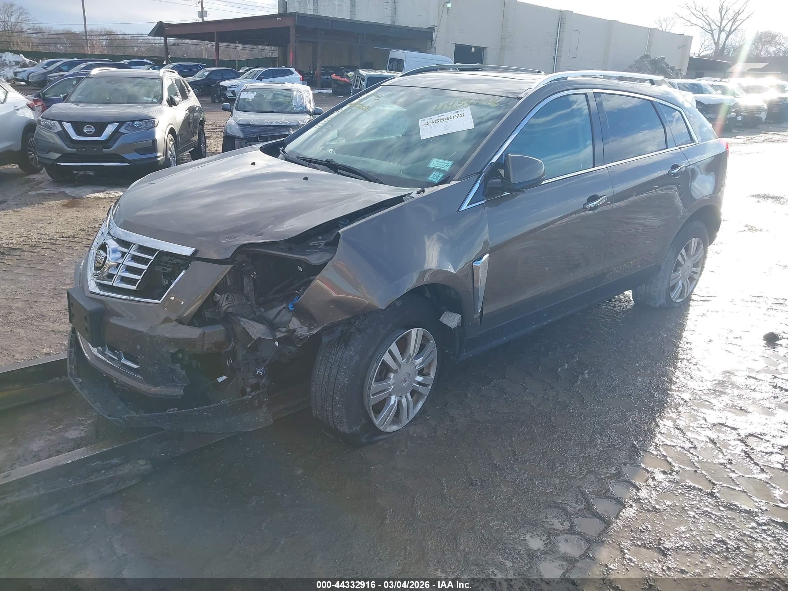 CADILLAC SRX image 2
