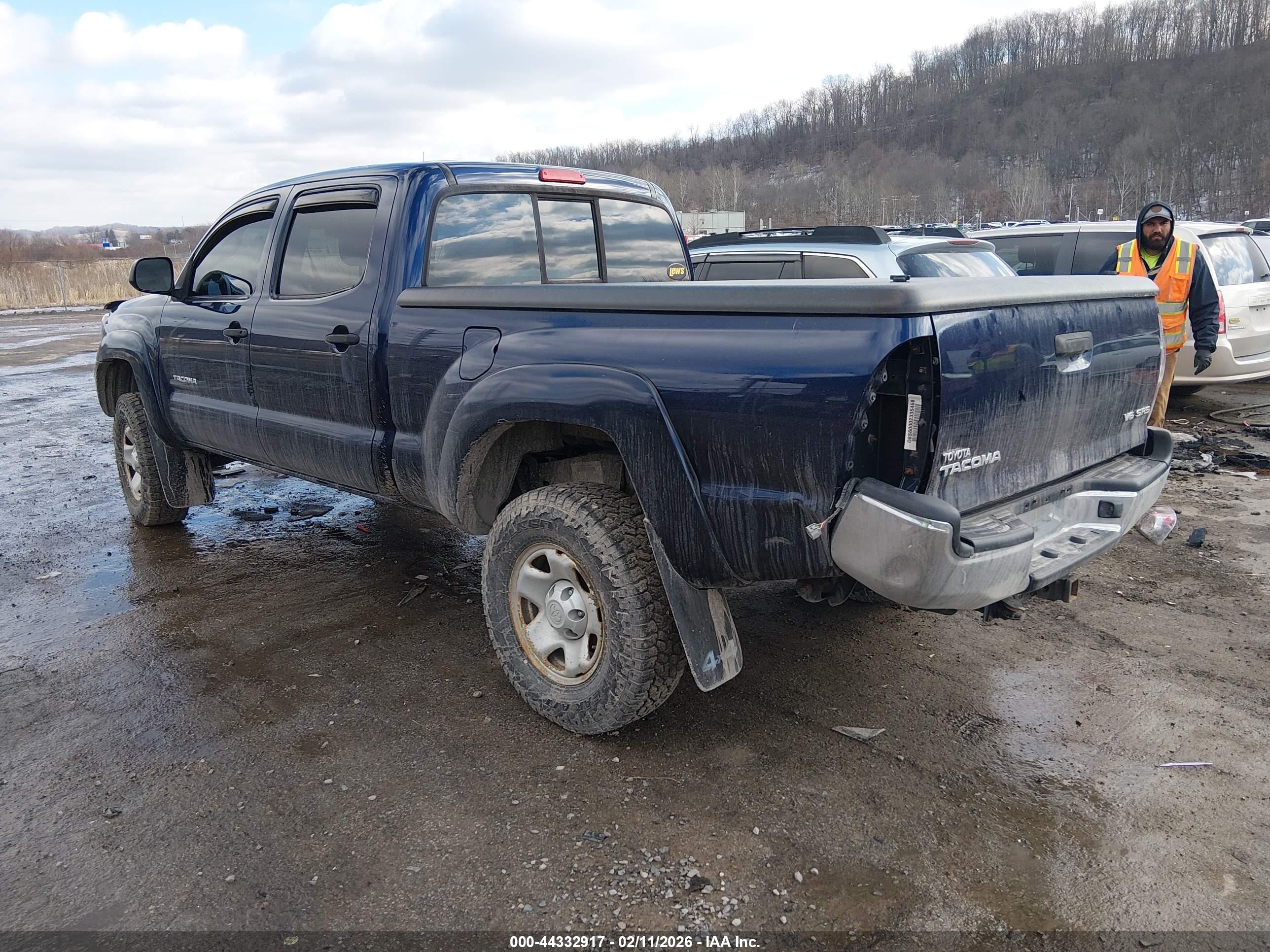 TOYOTA TACOMA image 3