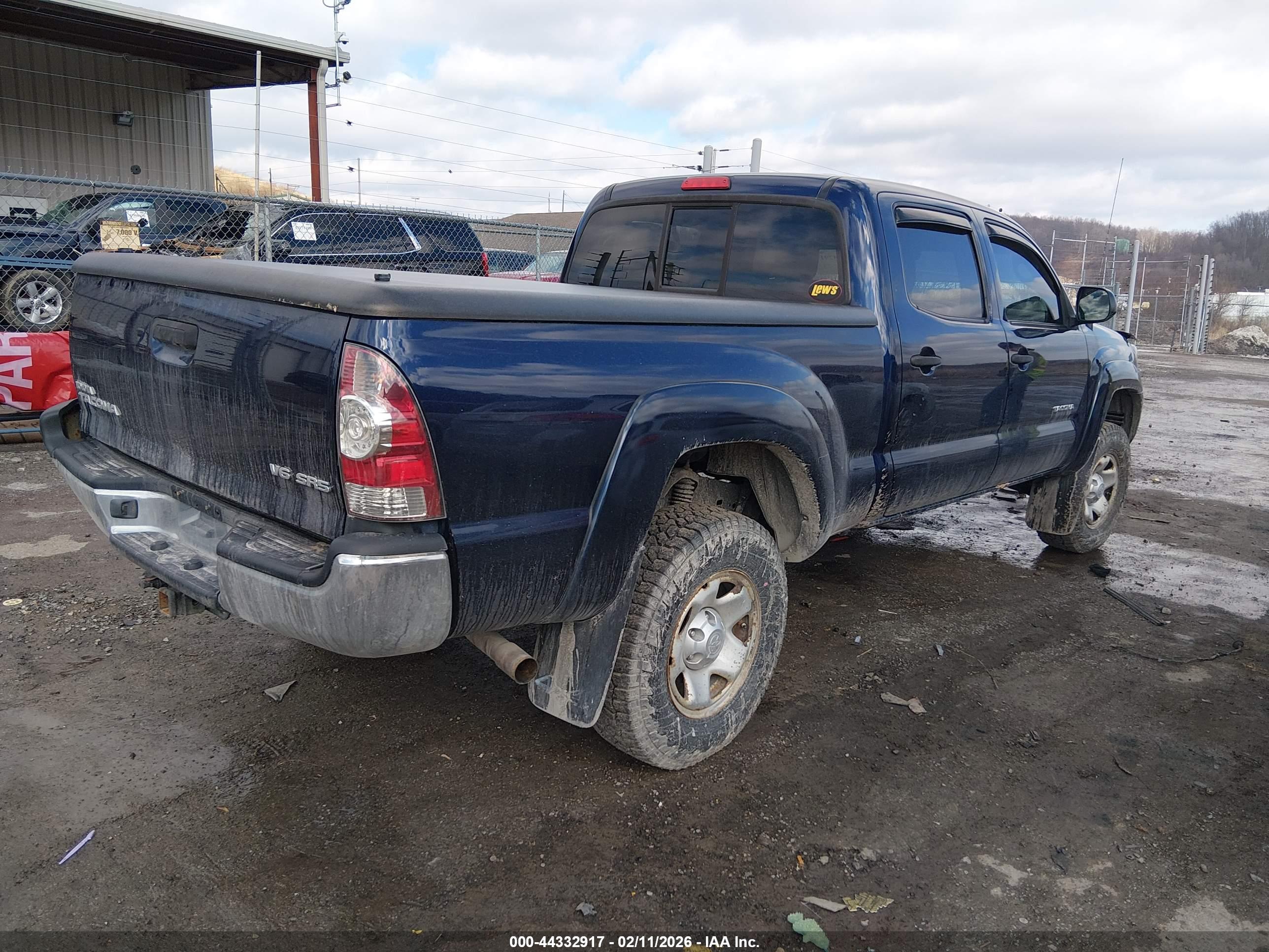 TOYOTA TACOMA image 4