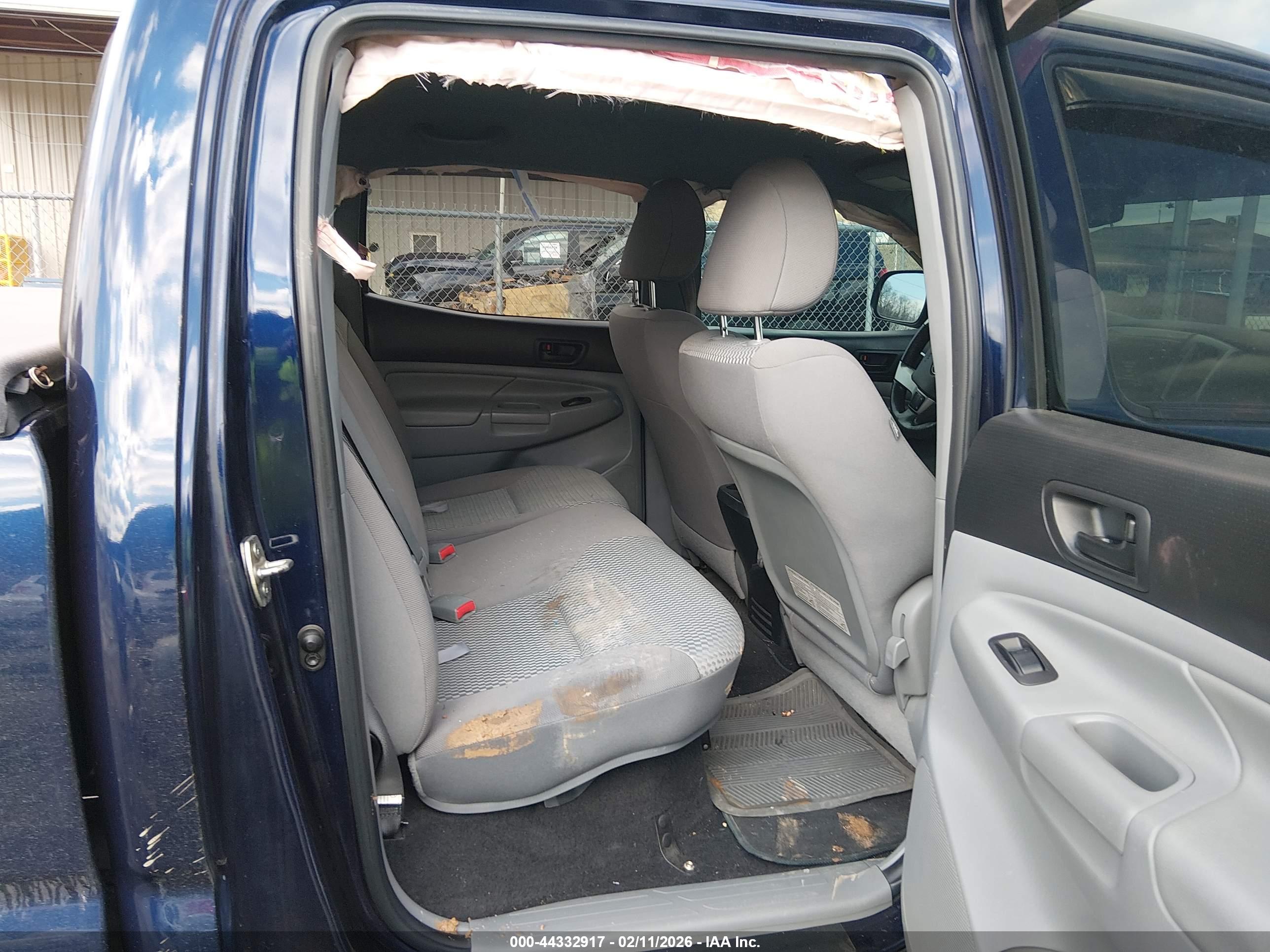 TOYOTA TACOMA image 8
