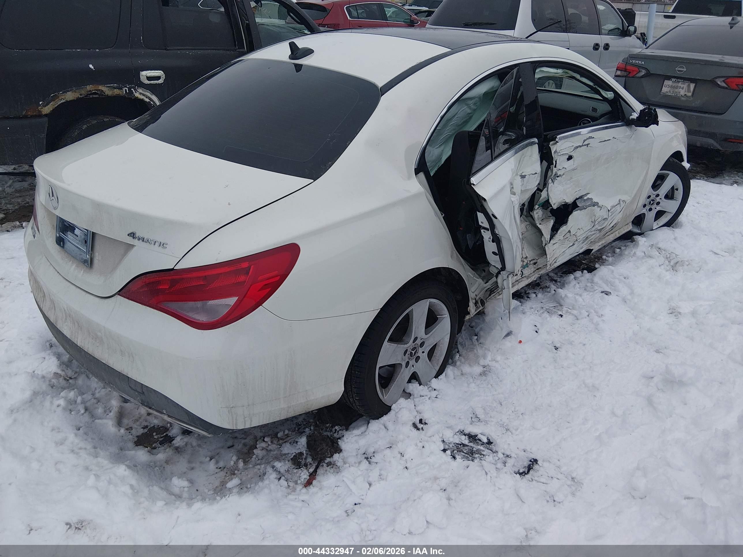 MERCEDES-BENZ CLA image 4