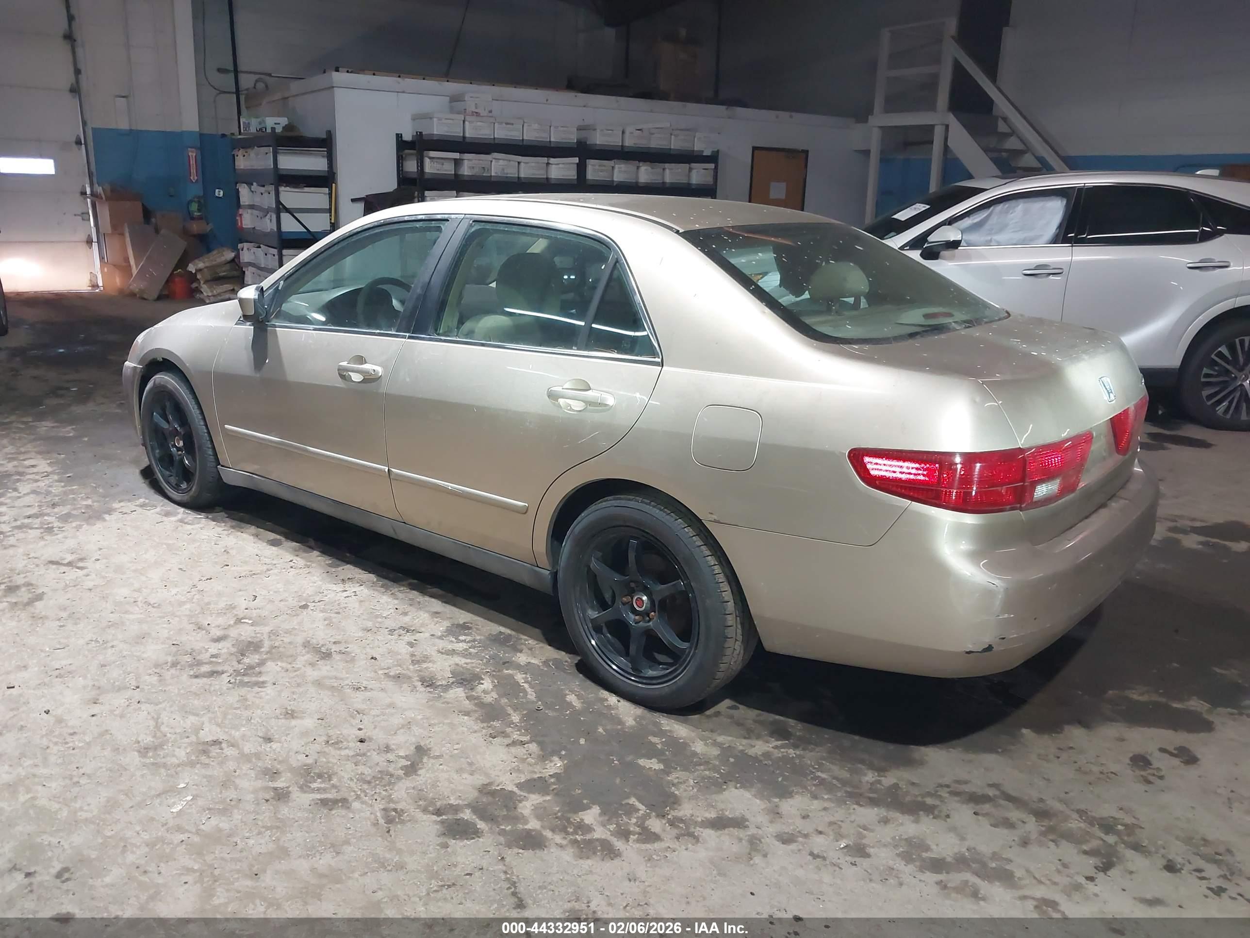 HONDA ACCORD image 3