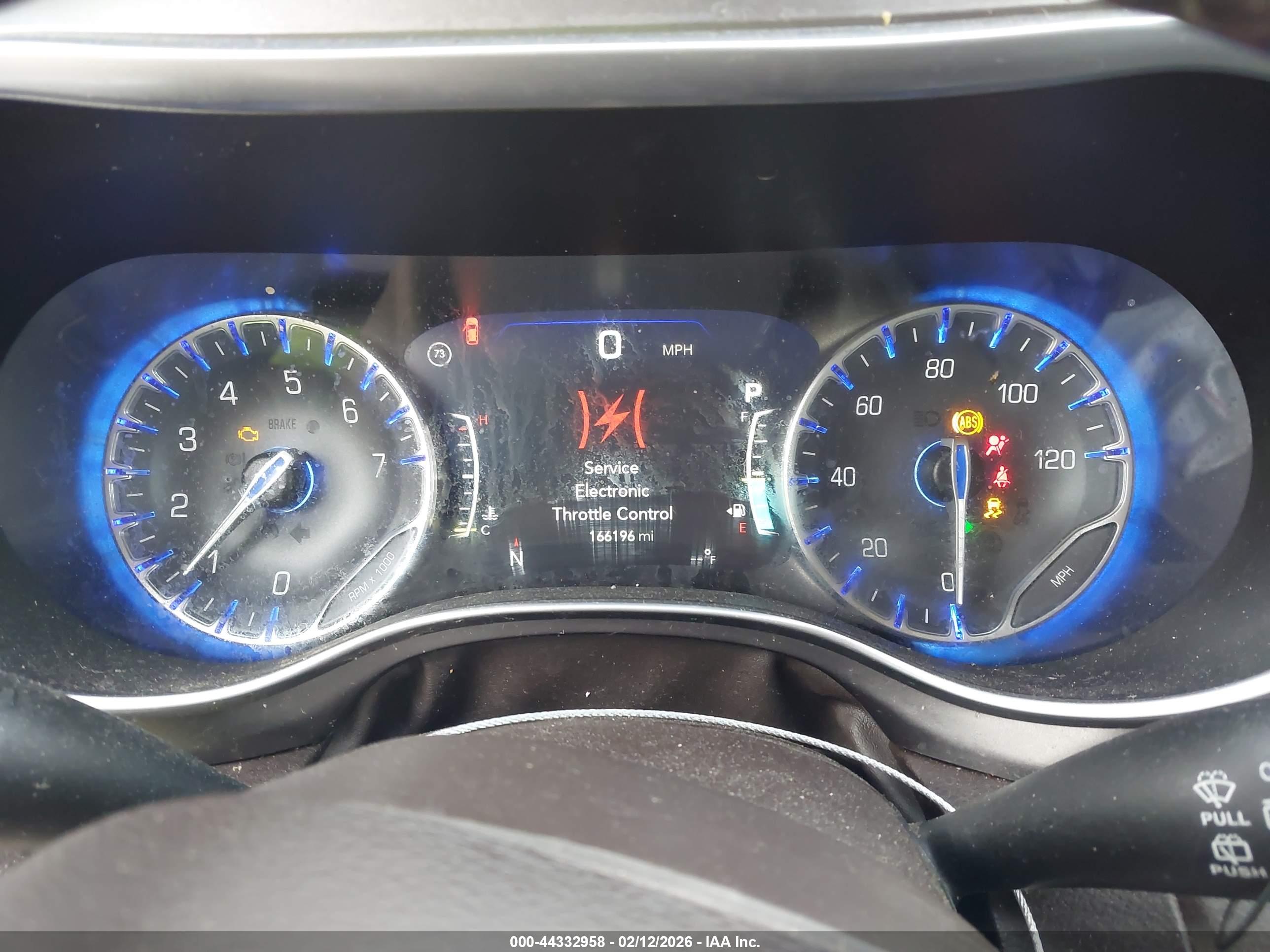 CHRYSLER PACIFICA image 7