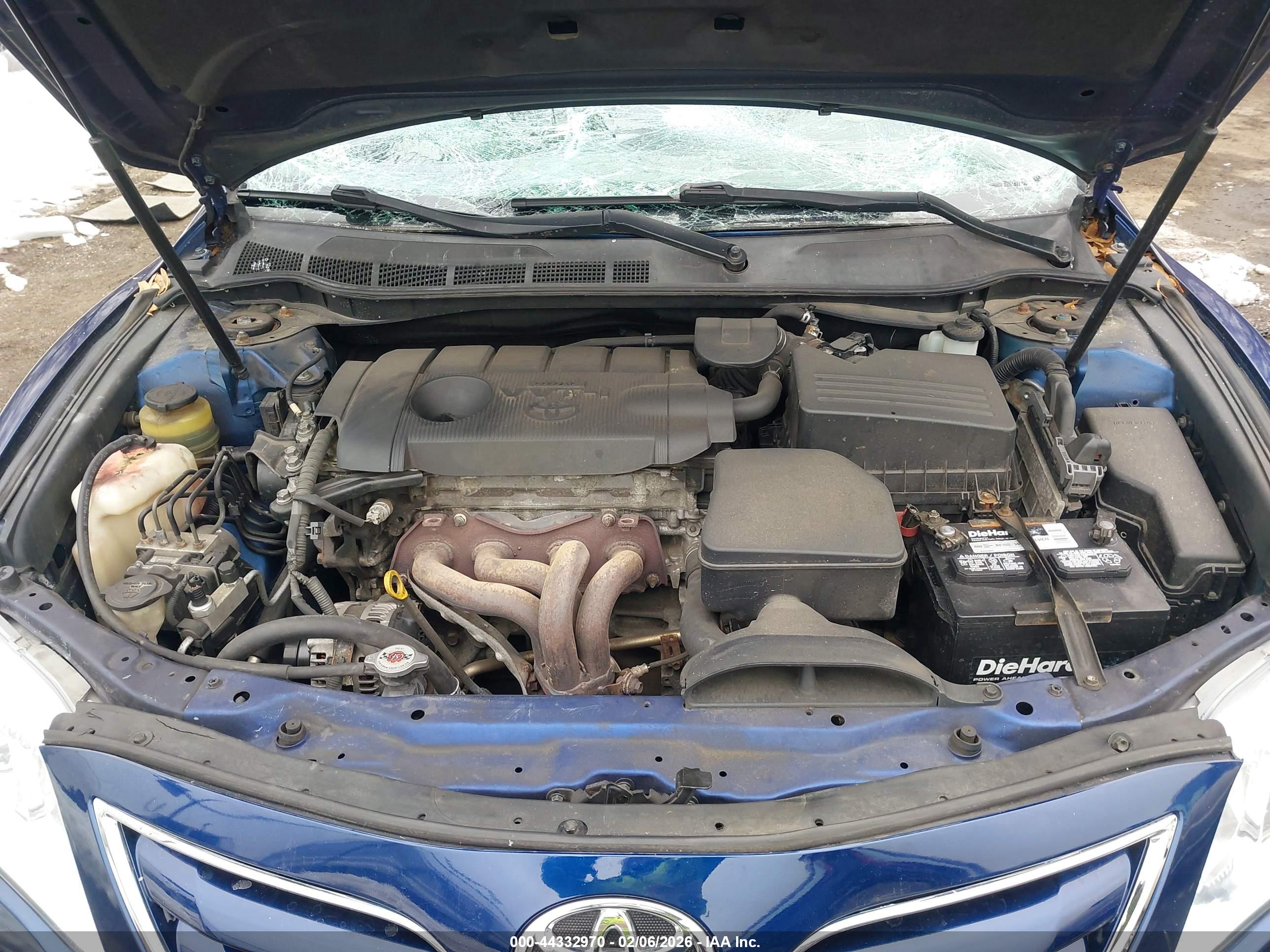 TOYOTA CAMRY image 10