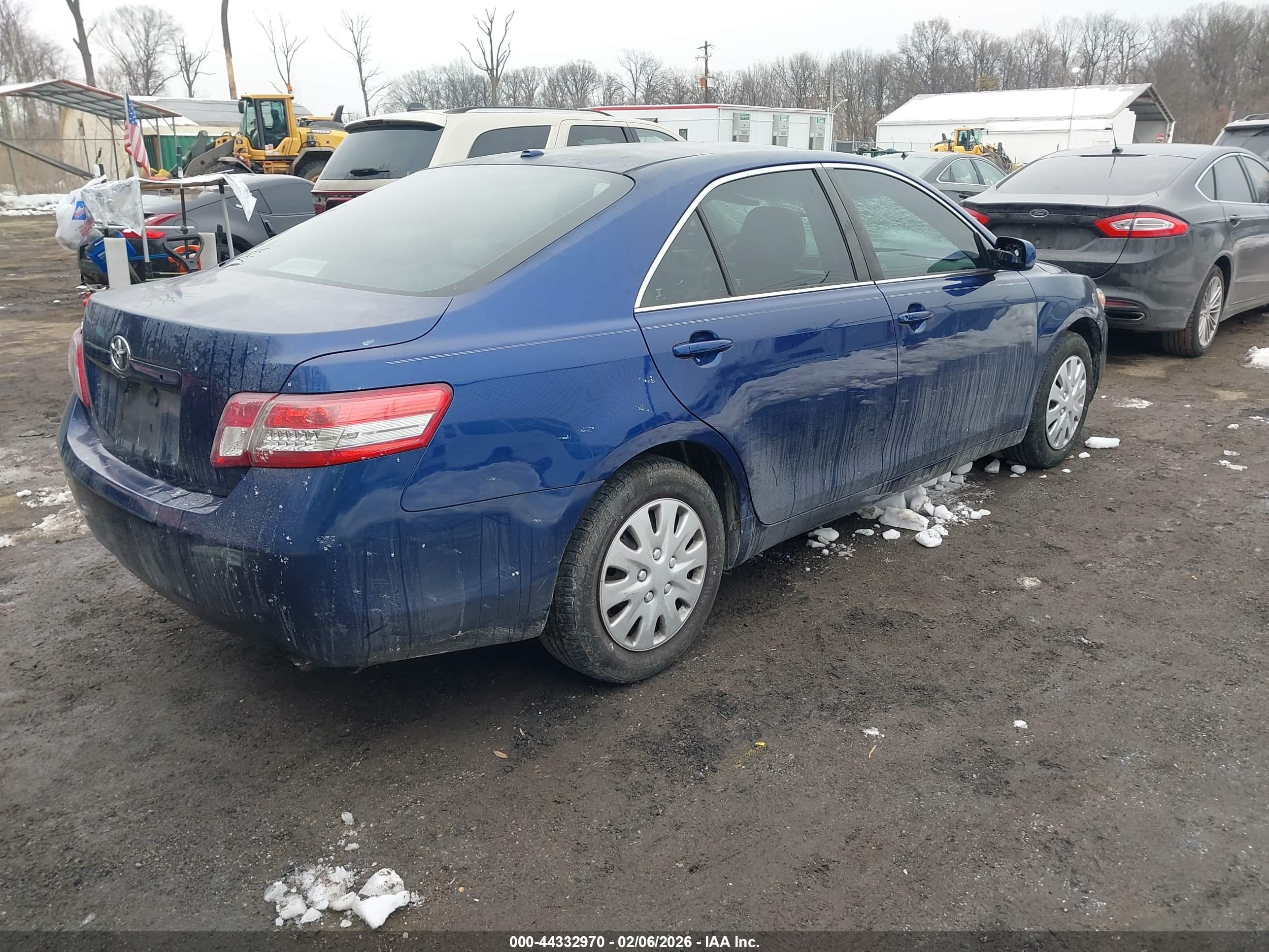 TOYOTA CAMRY image 4