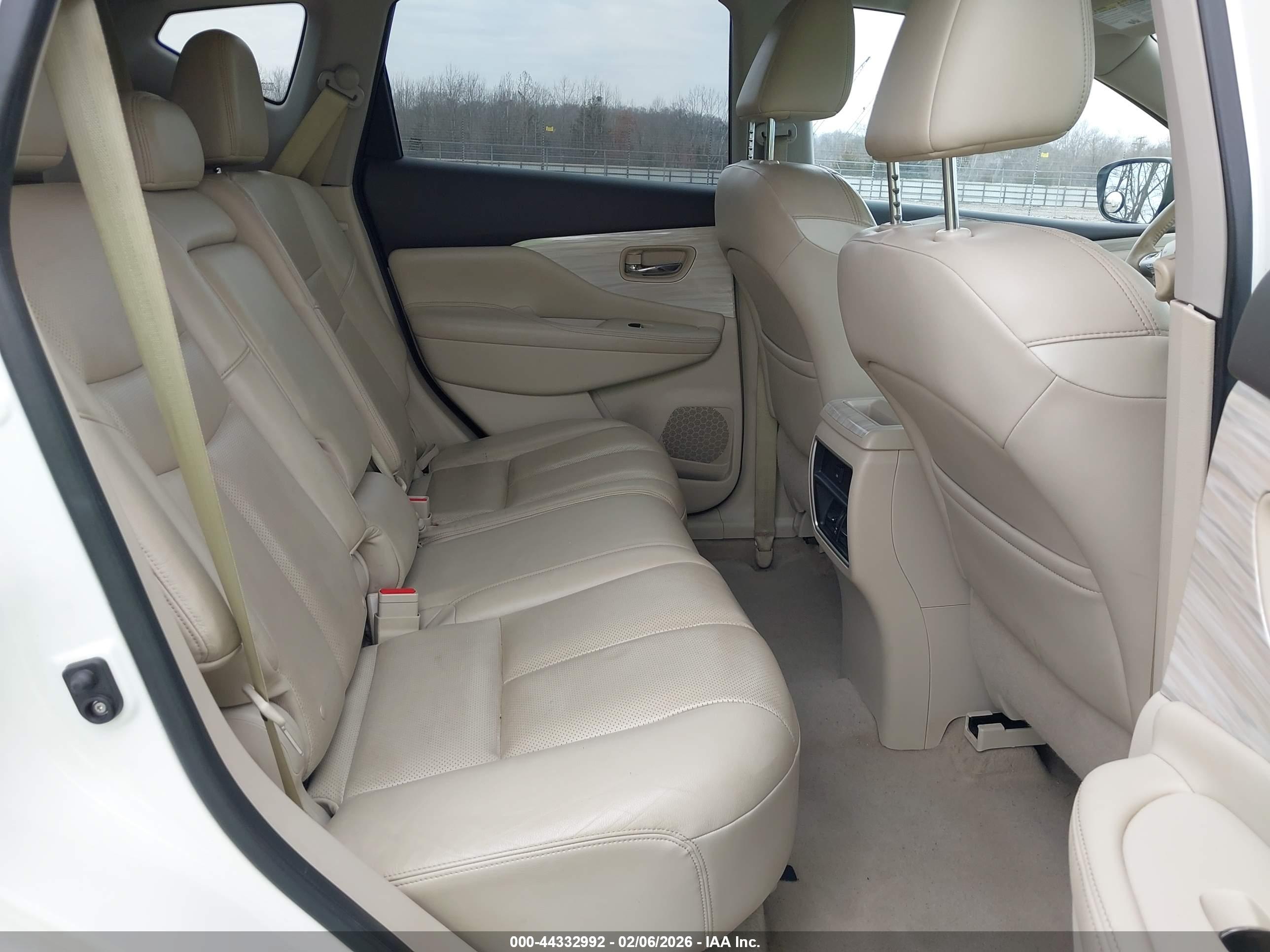 NISSAN MURANO image 8