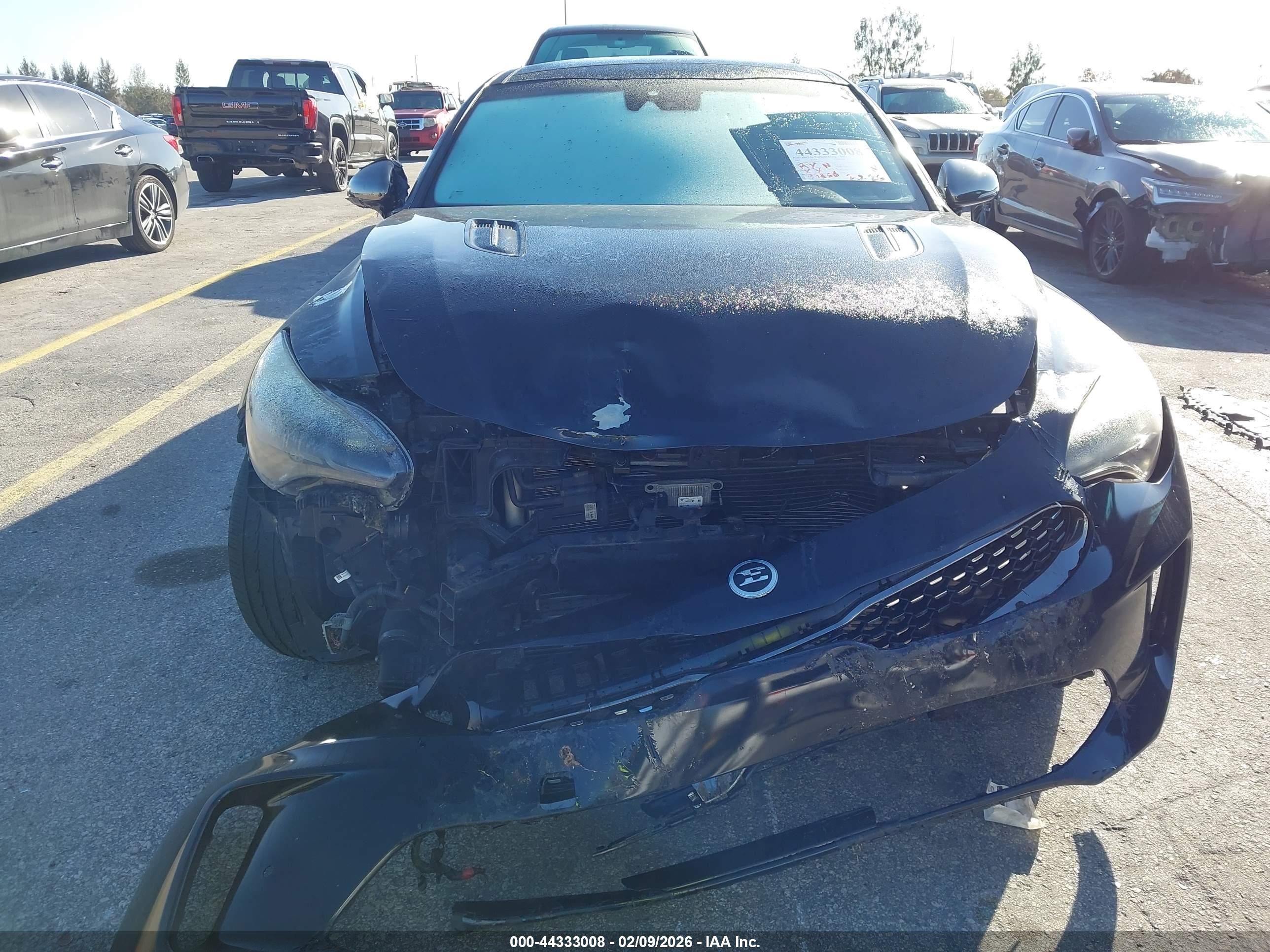 KIA STINGER image 6