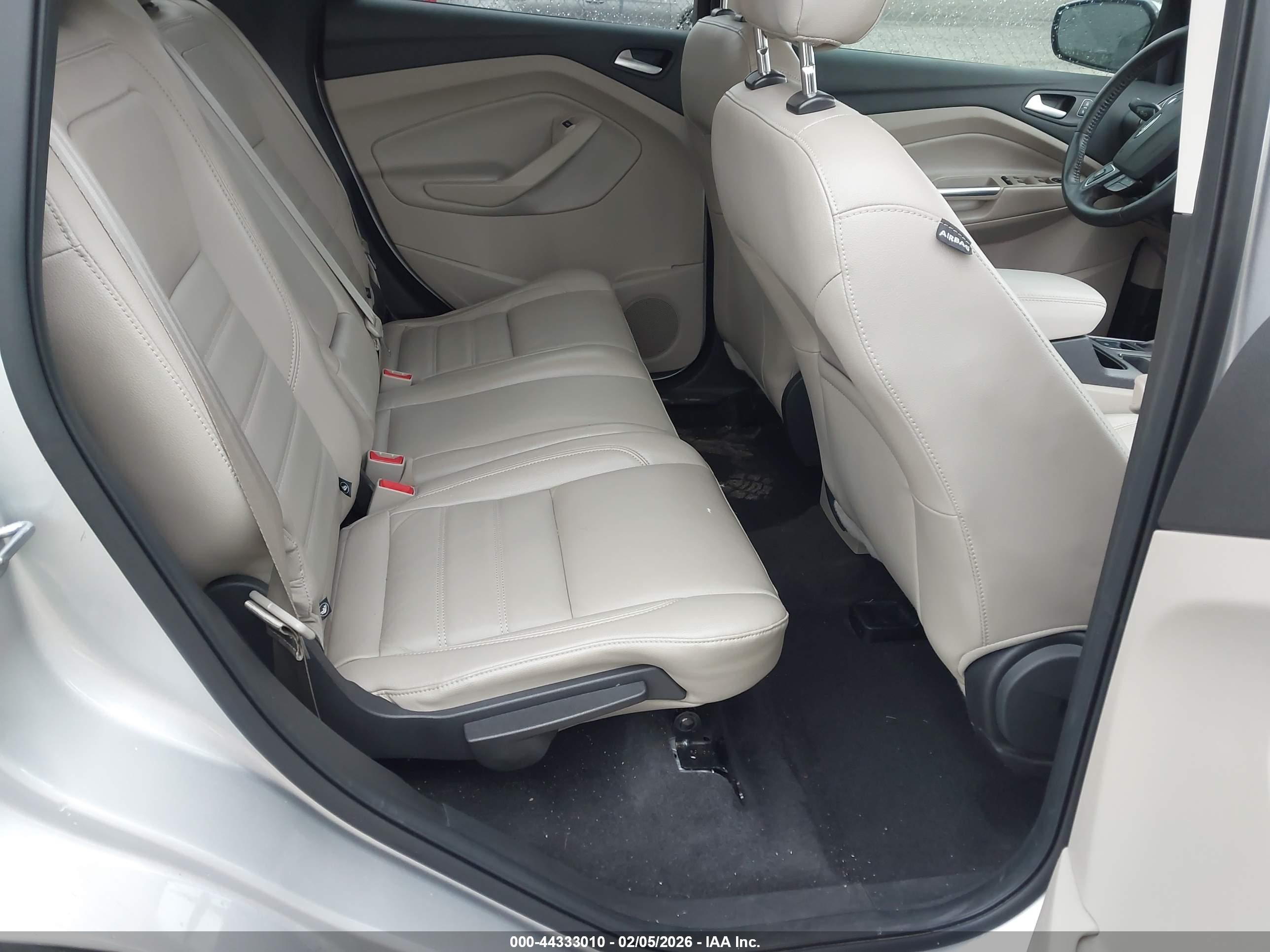FORD ESCAPE image 8
