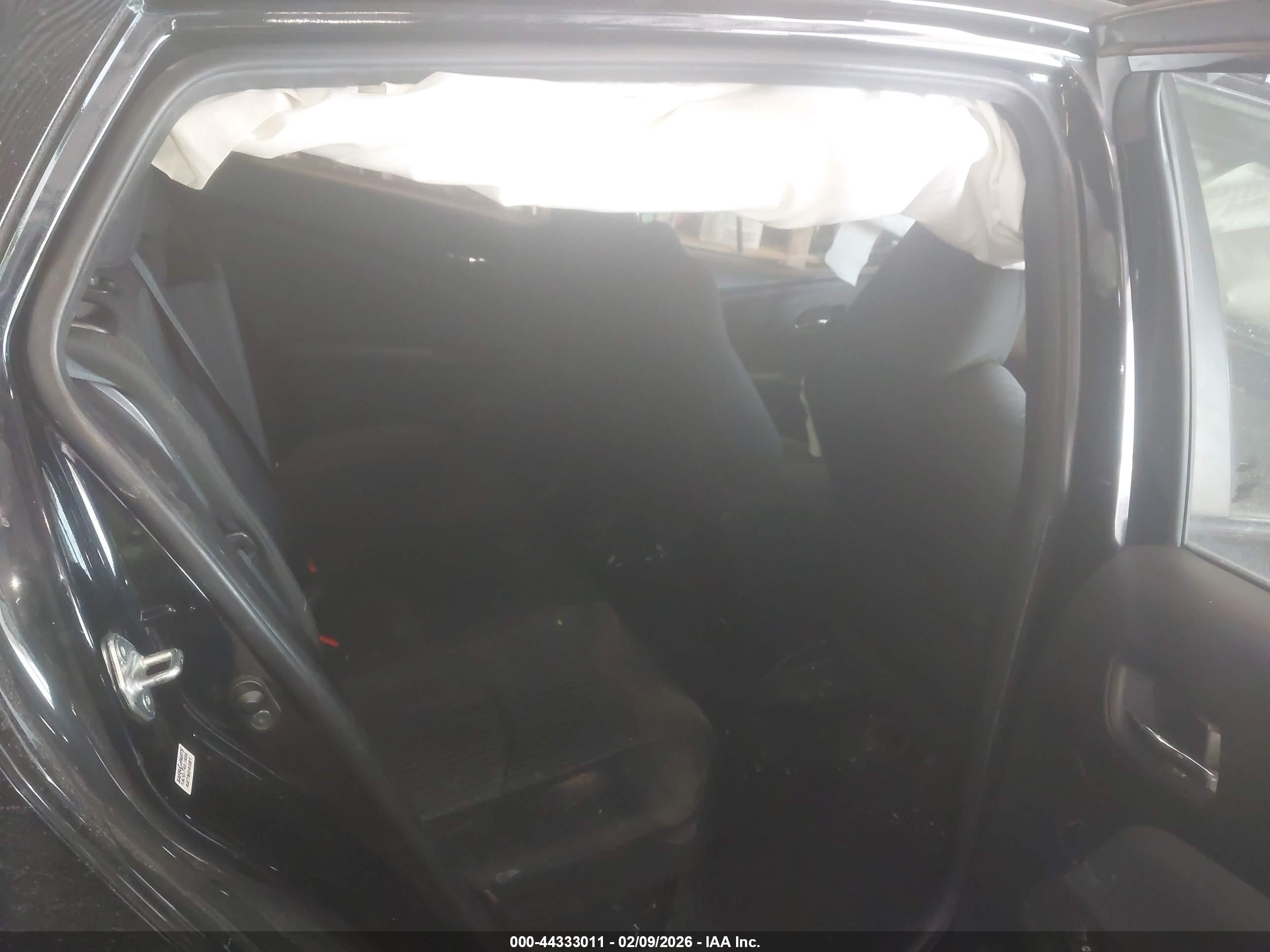 TOYOTA PRIUS image 8