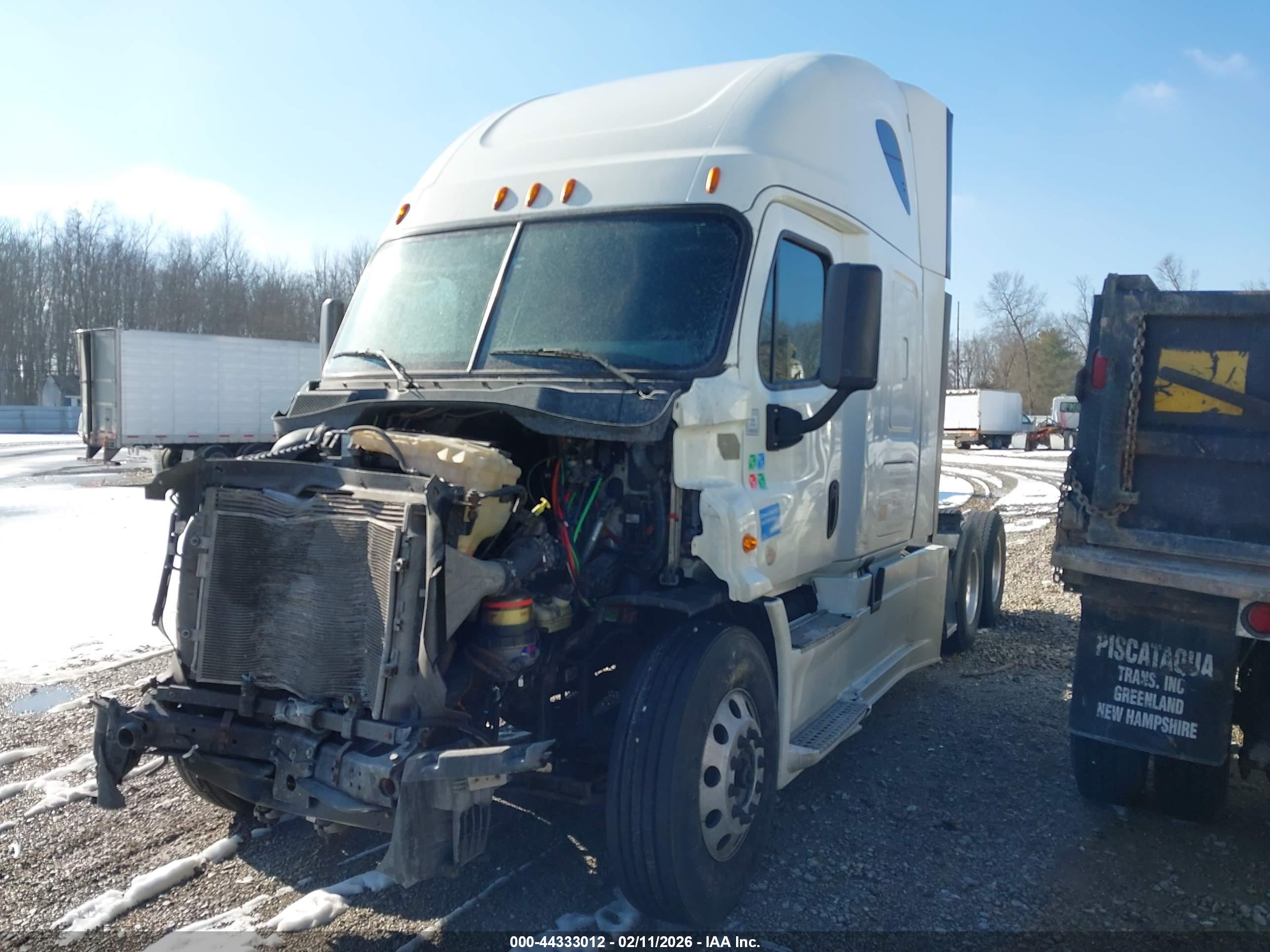 FREIGHTLINER CASCADIA image 2