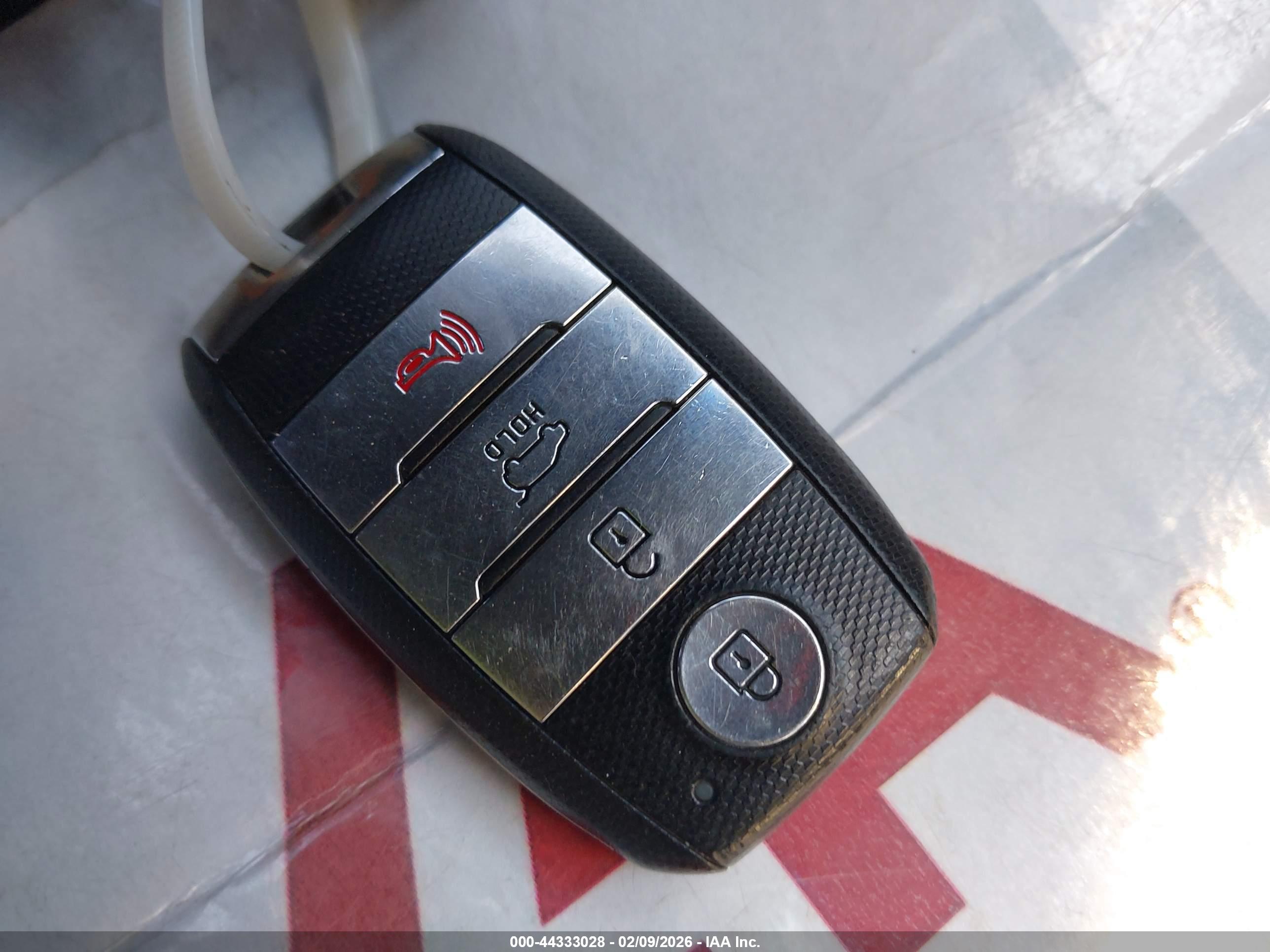 KIA SORENTO image 11
