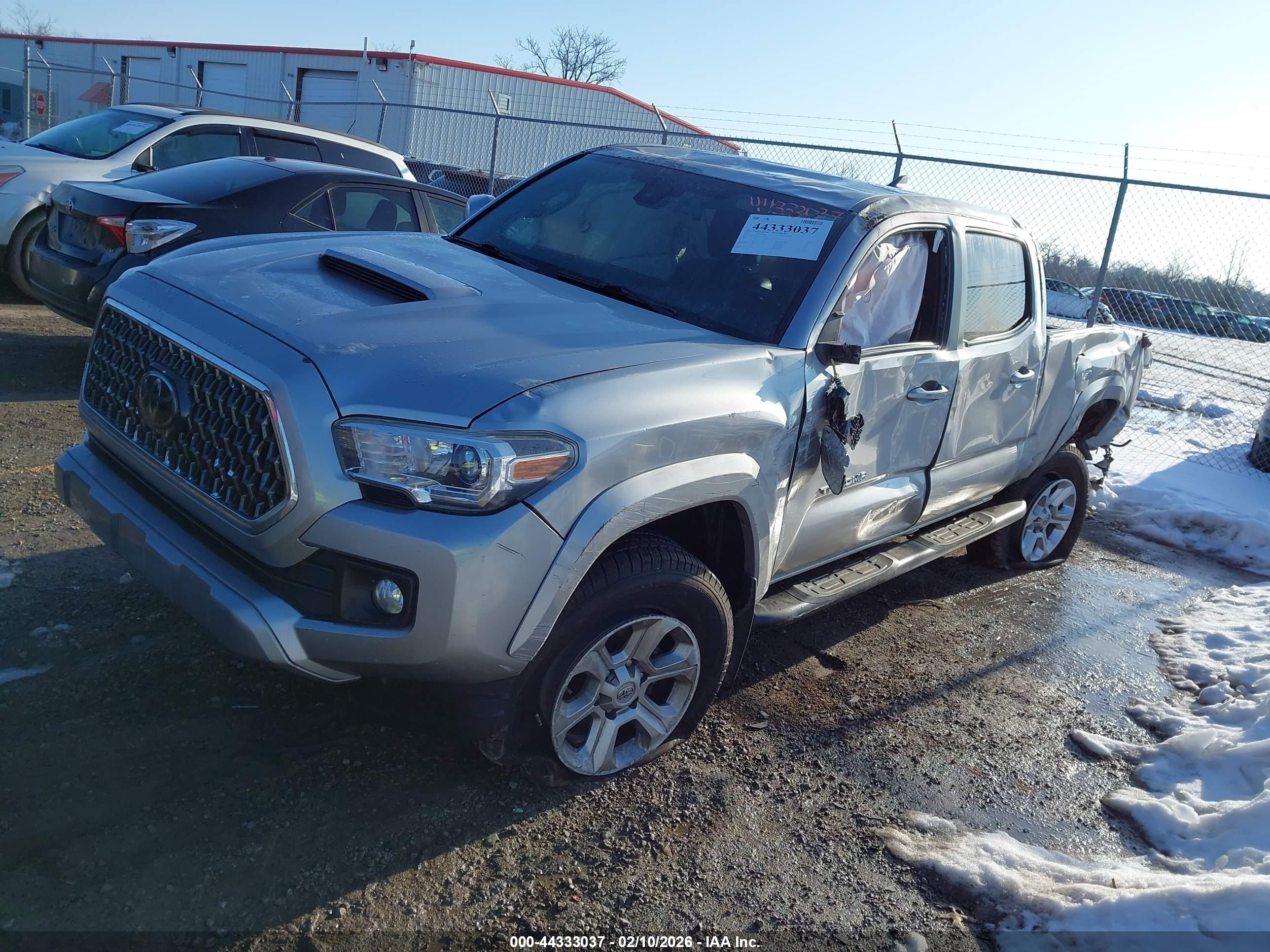 TOYOTA TACOMA image 2