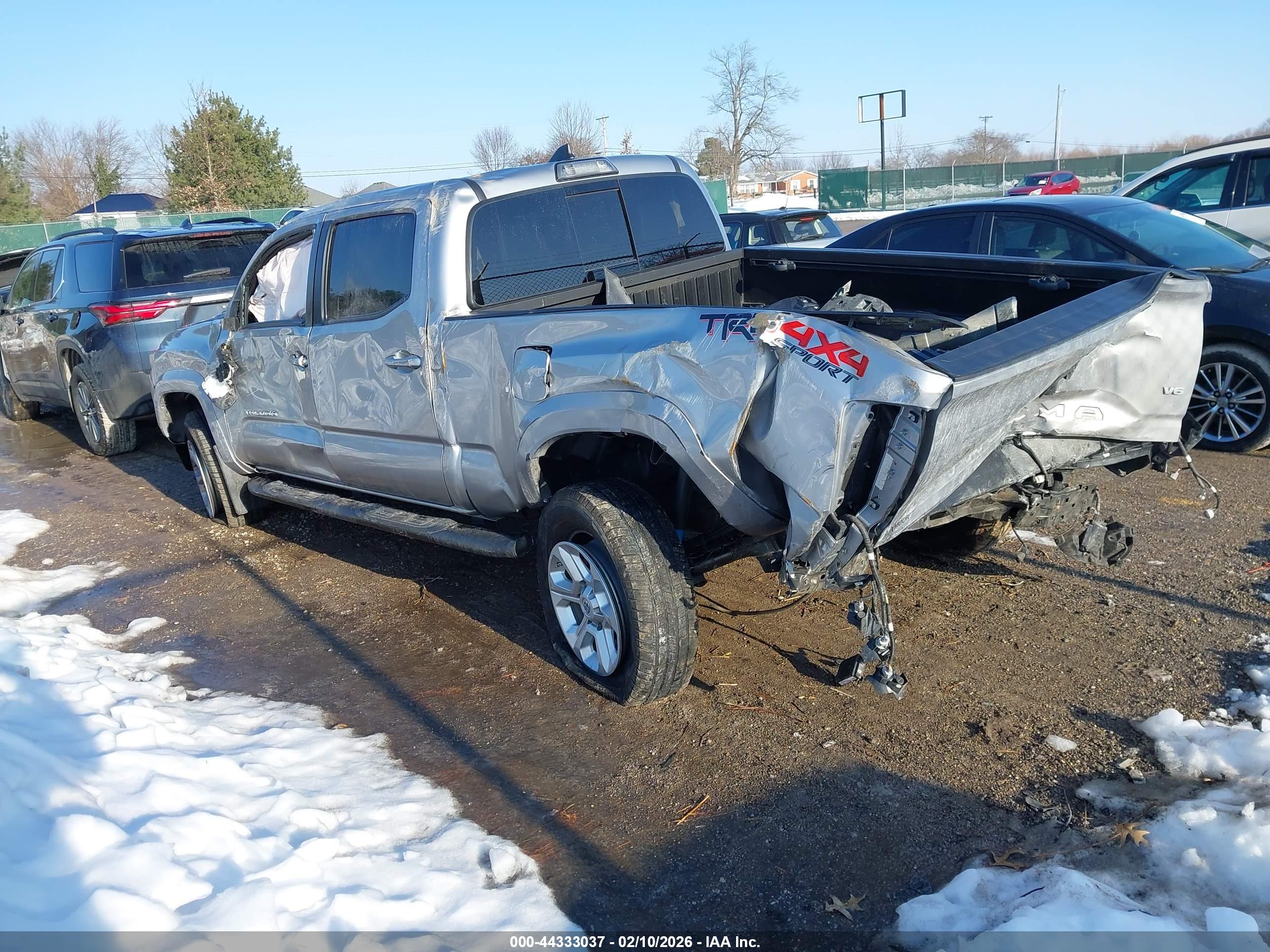 TOYOTA TACOMA image 3