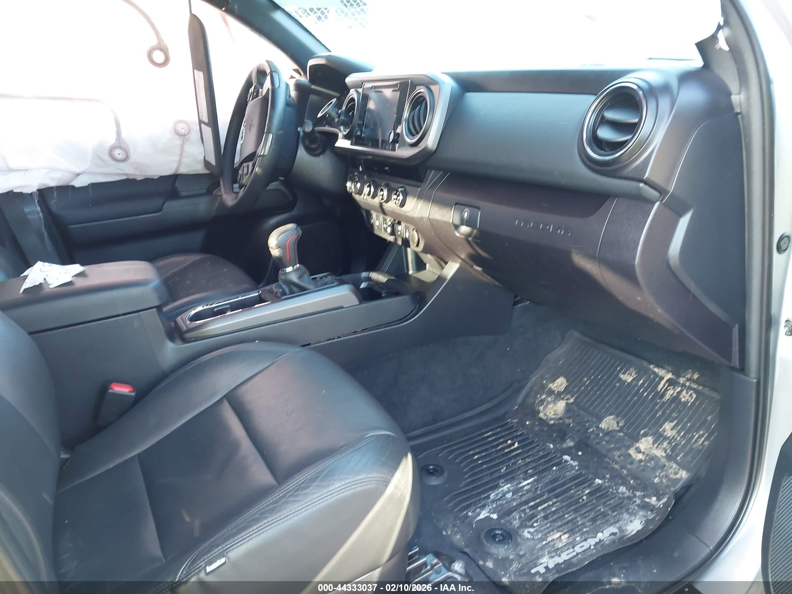 TOYOTA TACOMA image 5