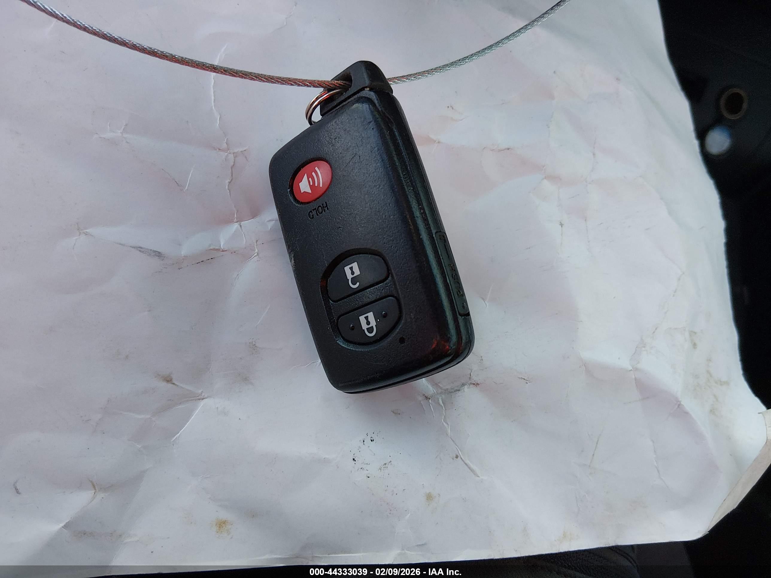 TOYOTA PRIUS image 11