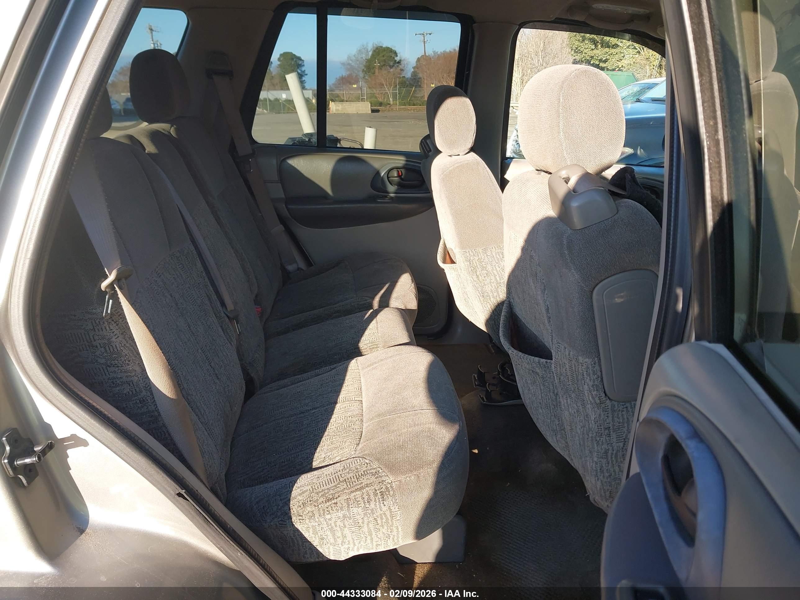 CHEVROLET TRAILBLAZER image 8