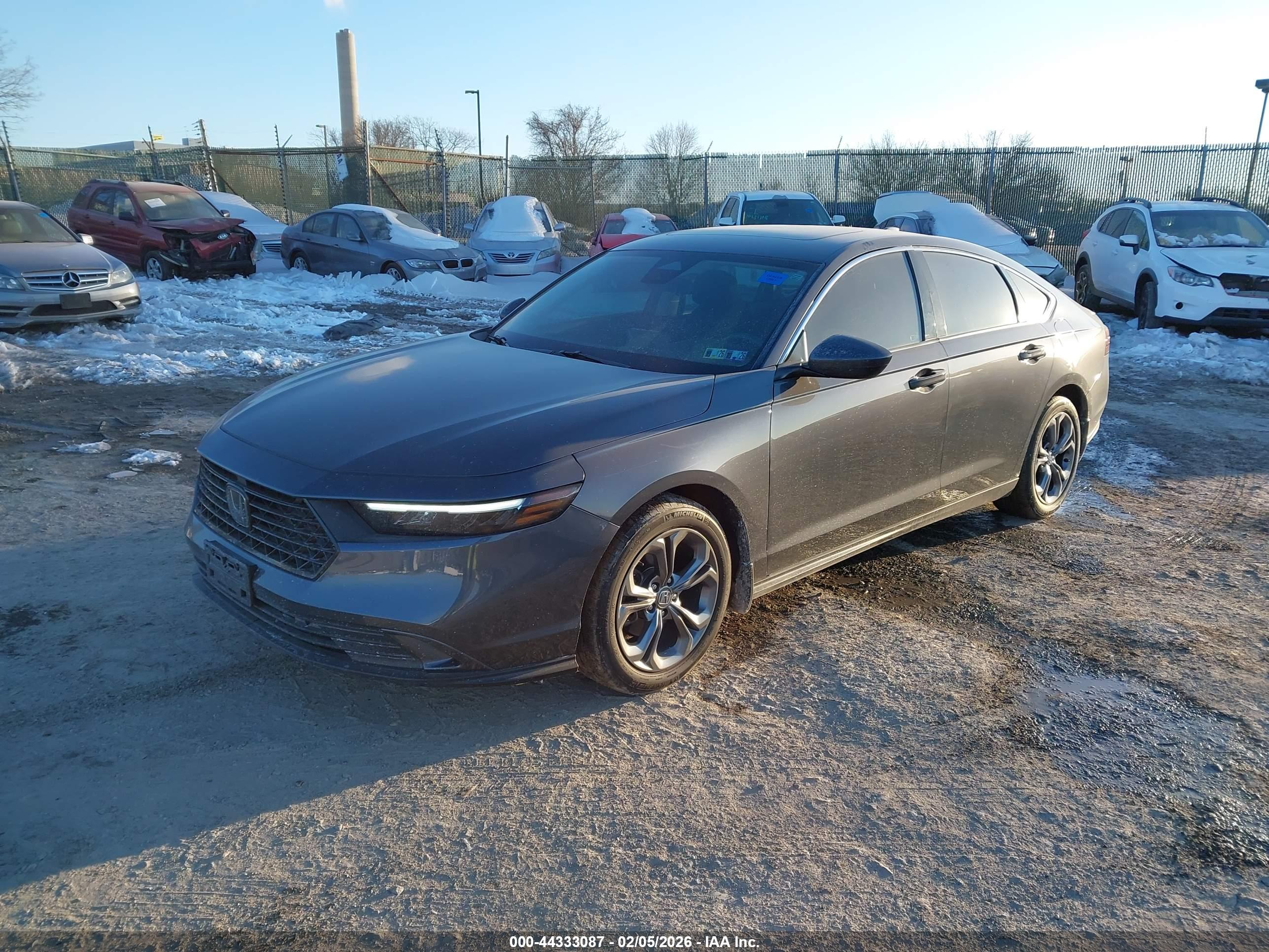 HONDA ACCORD image 2